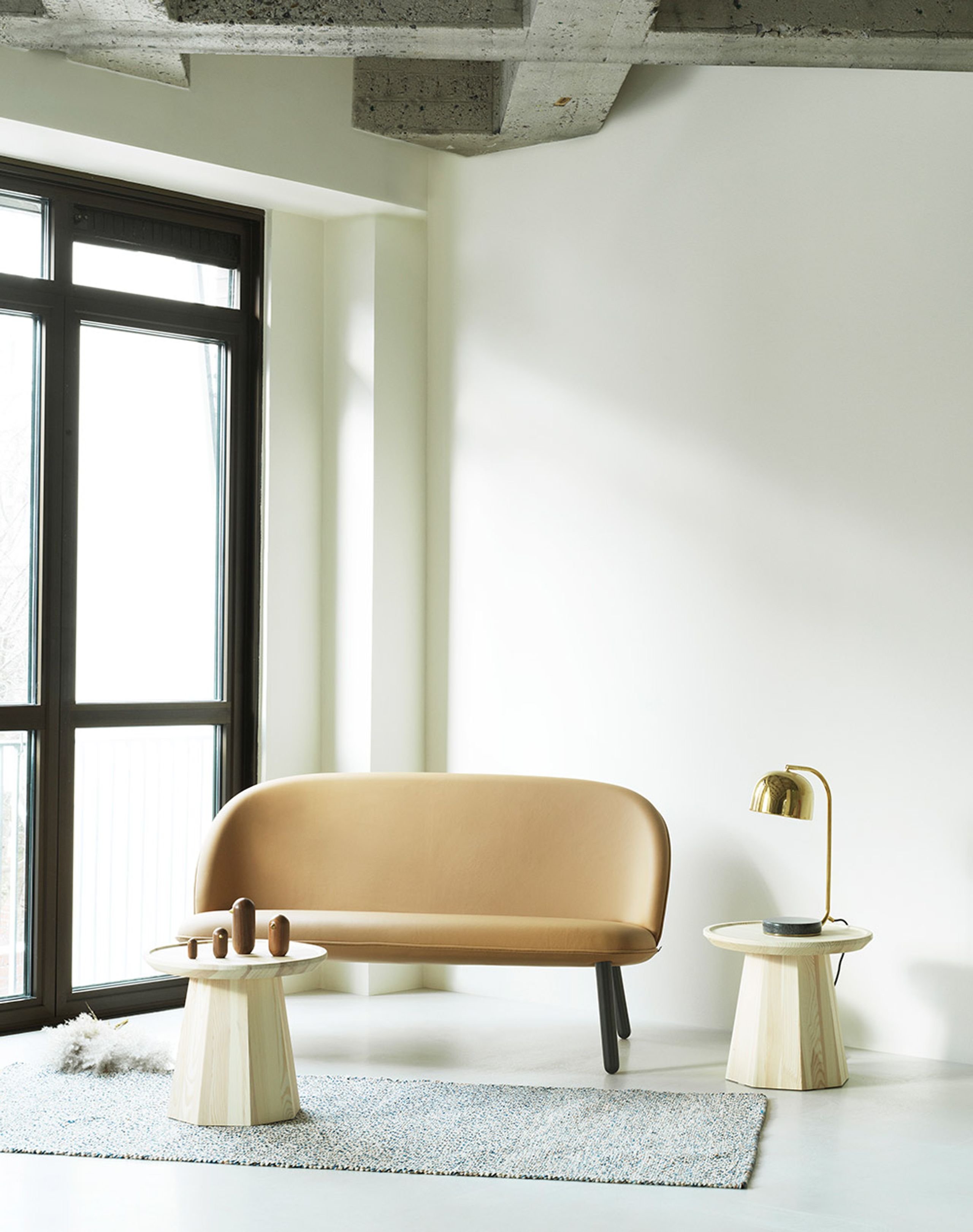 Normann Copenhagen - Mesa de centro - Pine table - Small - Rose