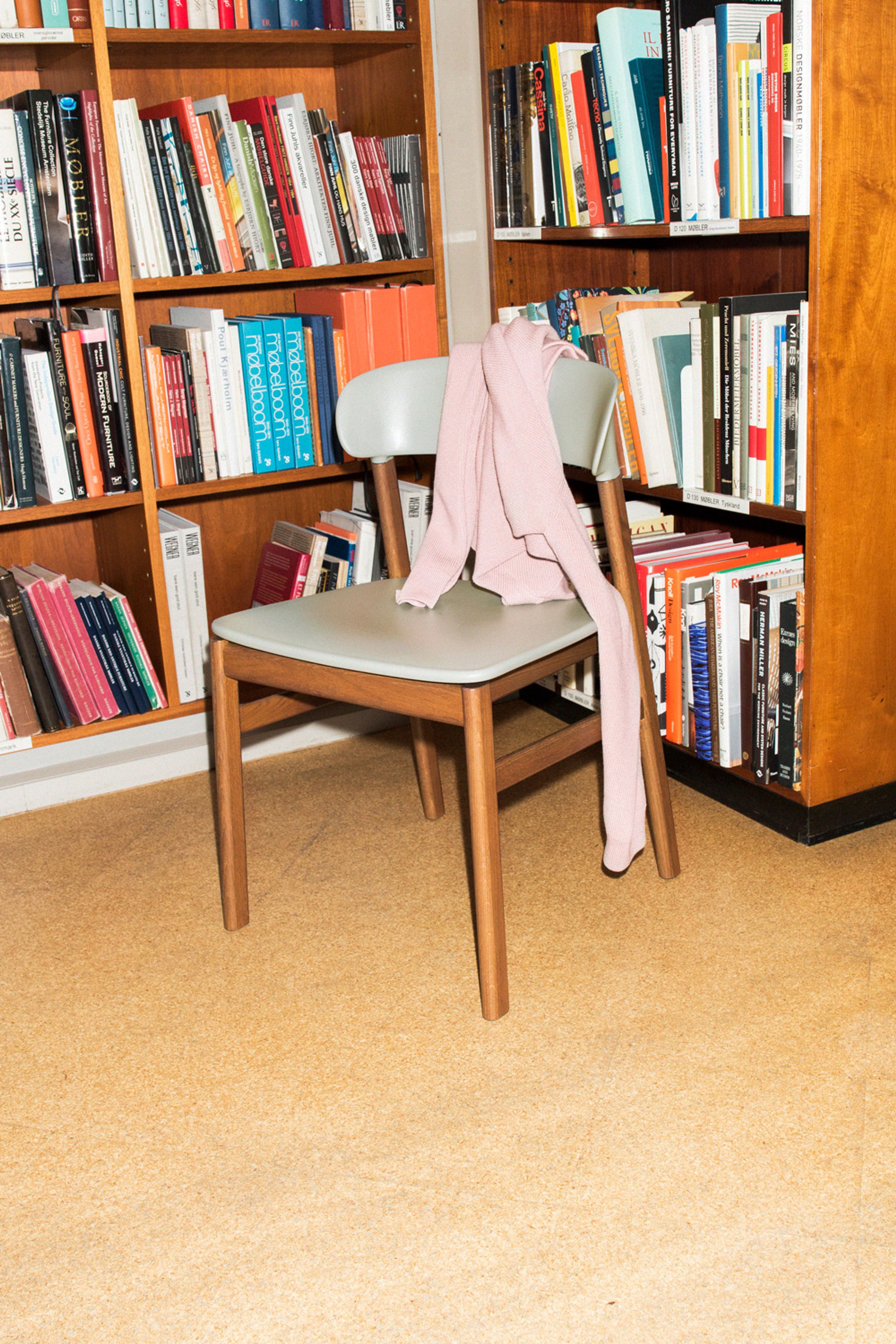 Normann Copenhagen - Chair - Herit chair / Upholstery - Sand (Spectrum Leather)