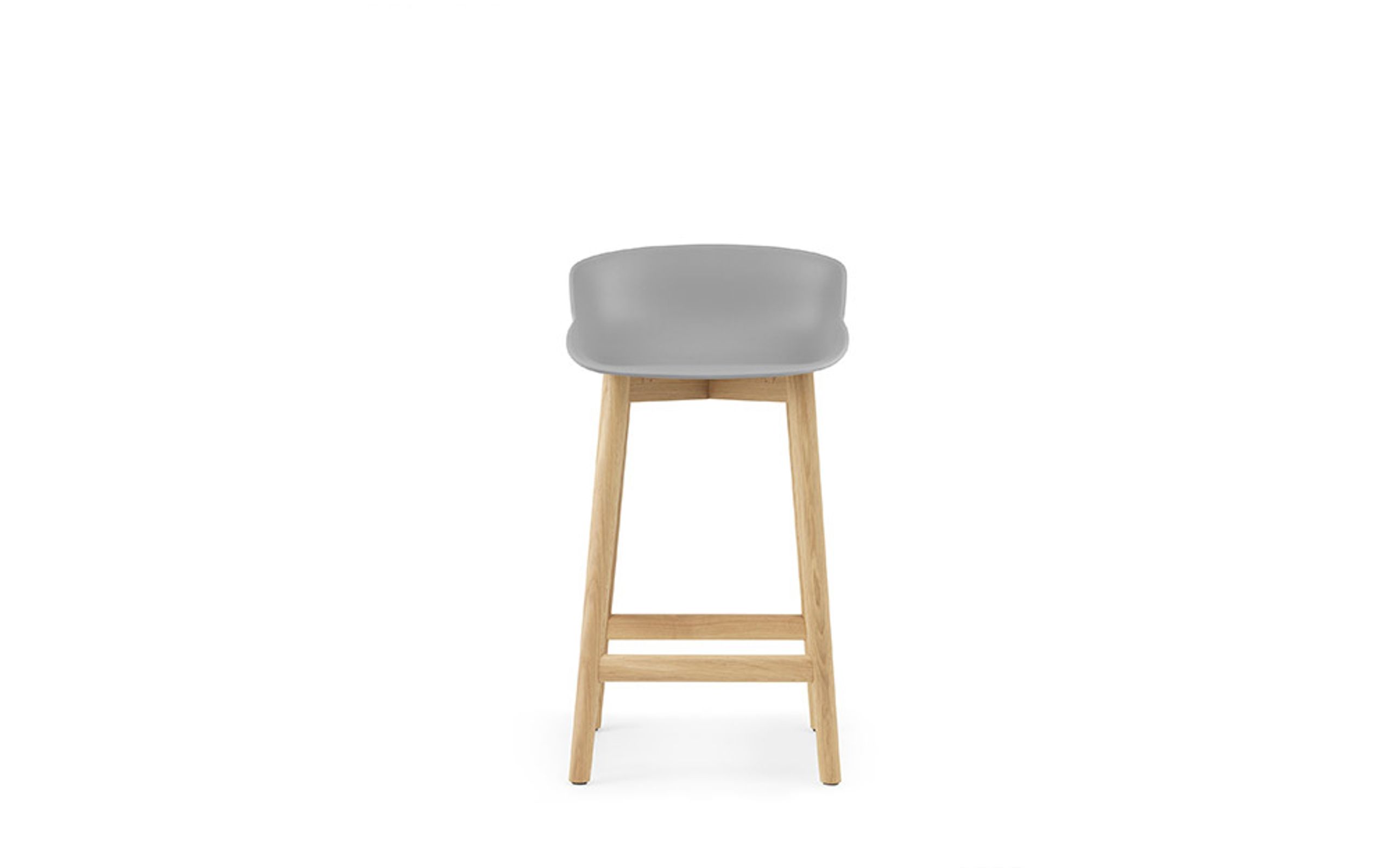 Normann Copenhagen - Stol - Hyg bar stool 65 cm wood - Grå - Egetræ