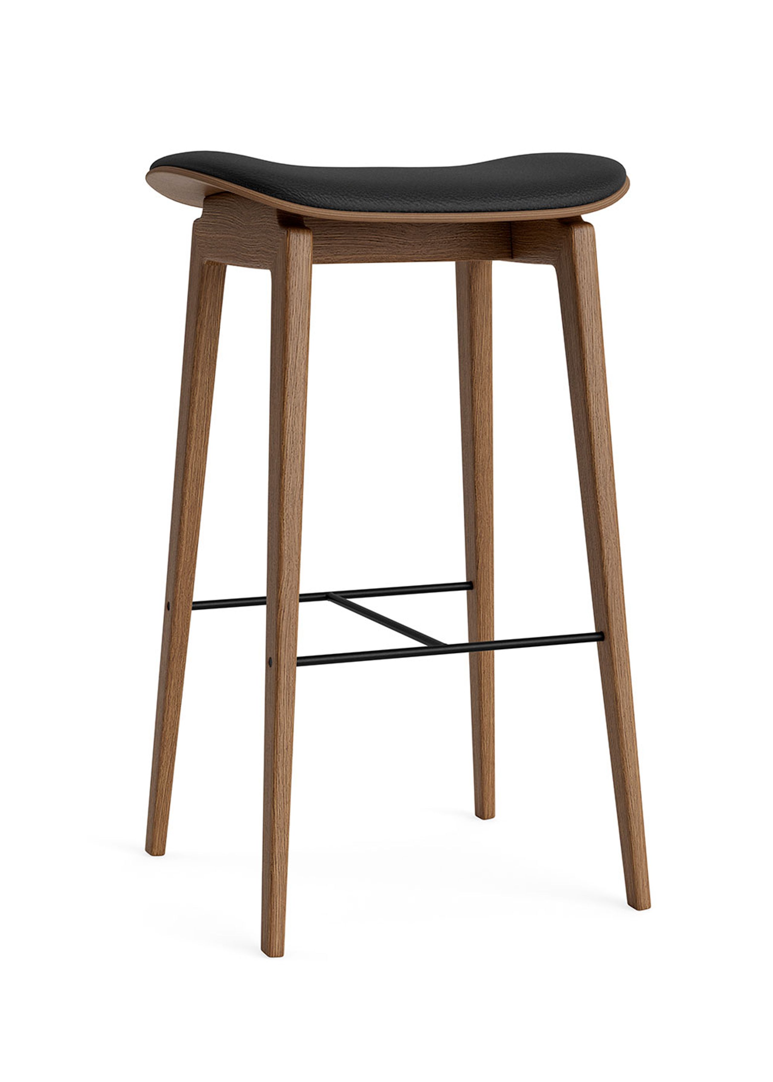 NORR11 - Tabouret de bar - NY11 Bar Stool - 65 - Stel: Light smoked / Polstring: Sørensen Leather Pitch Black