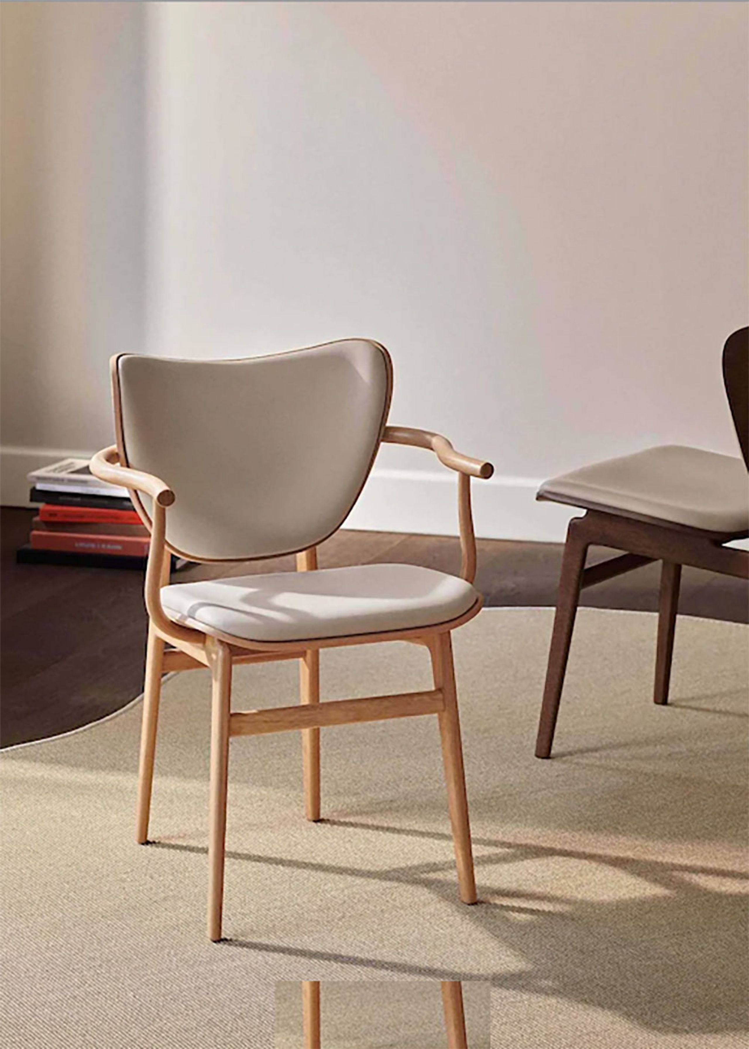 NORR11 - Dining chair - Elephant Chair Armrest - Light Smoked / Dunes - Dark Brown 21001