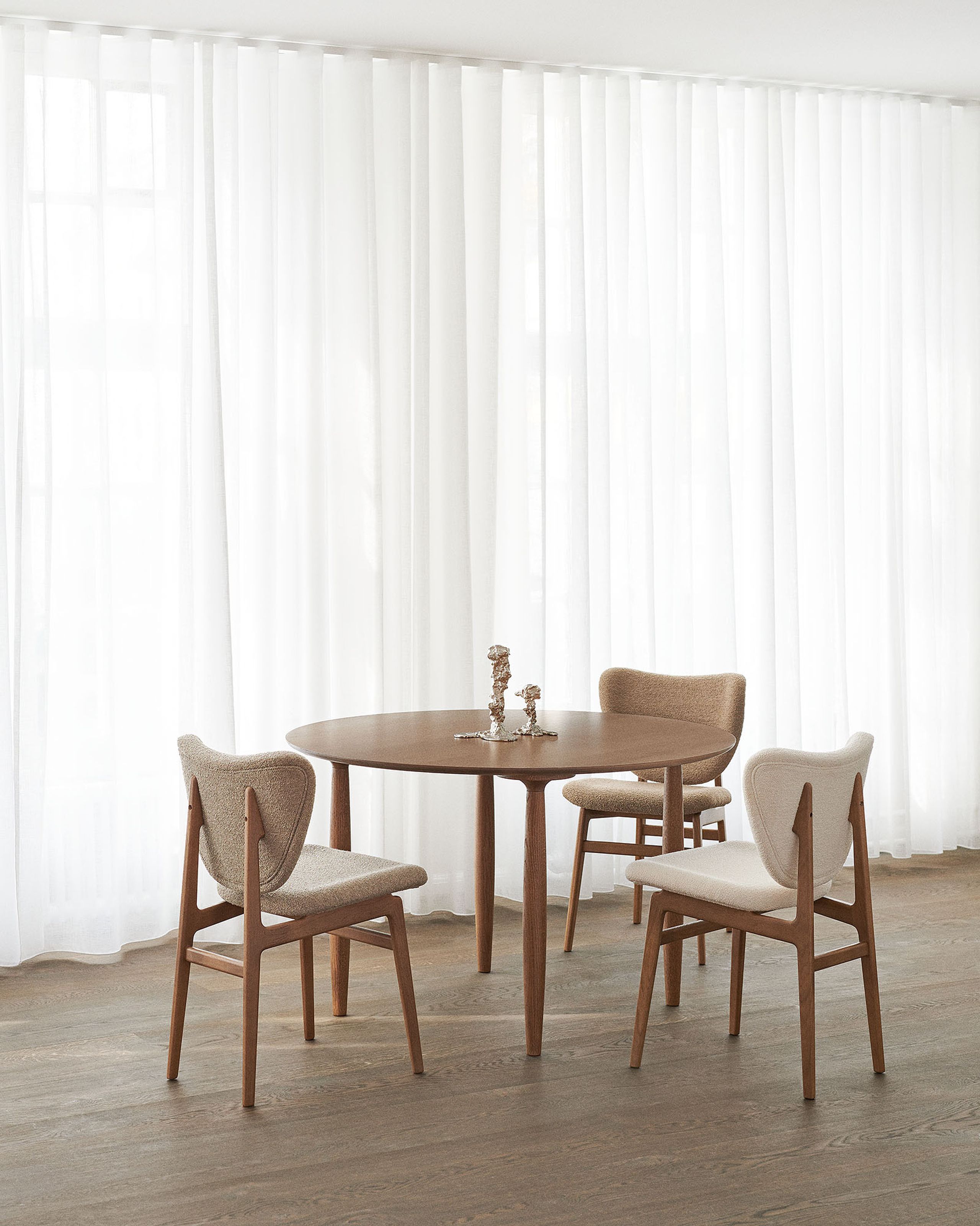 NORR11 - Stol - Elephant Chair - Fuld polstring - Stel: Light Smoked / Barnum - Barnum Col 3