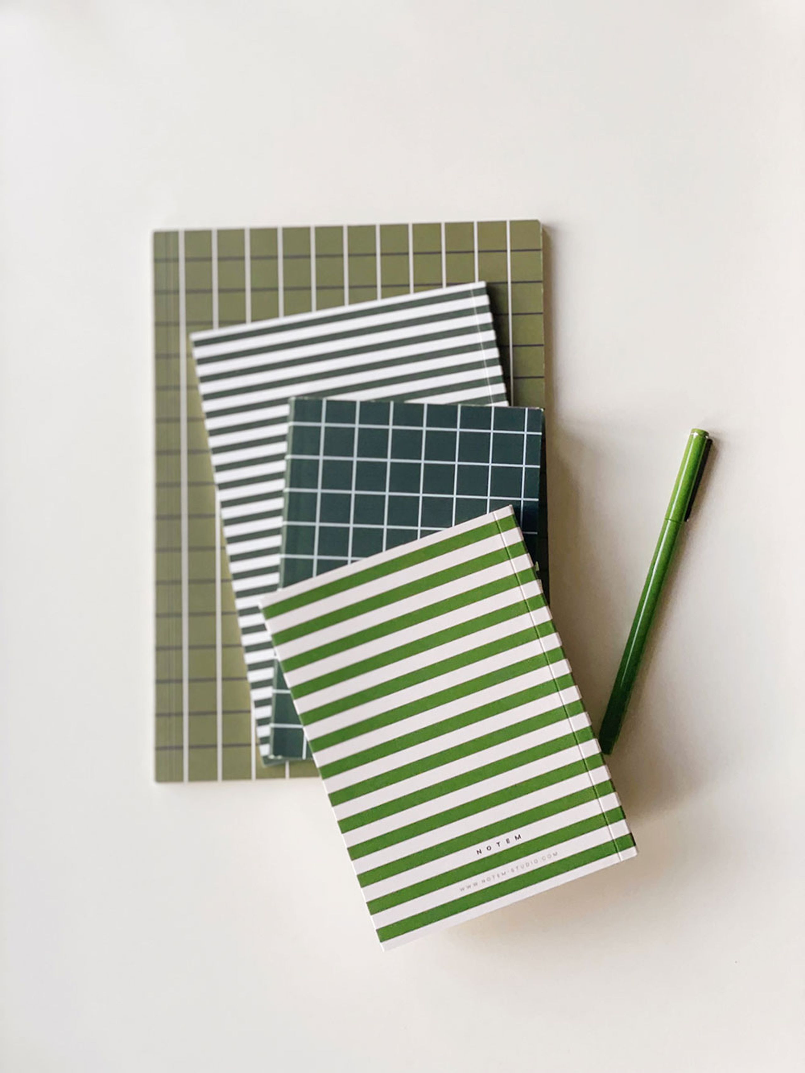 NOTEM - Notebook - VITA Notebook - Medium - Green Grid
