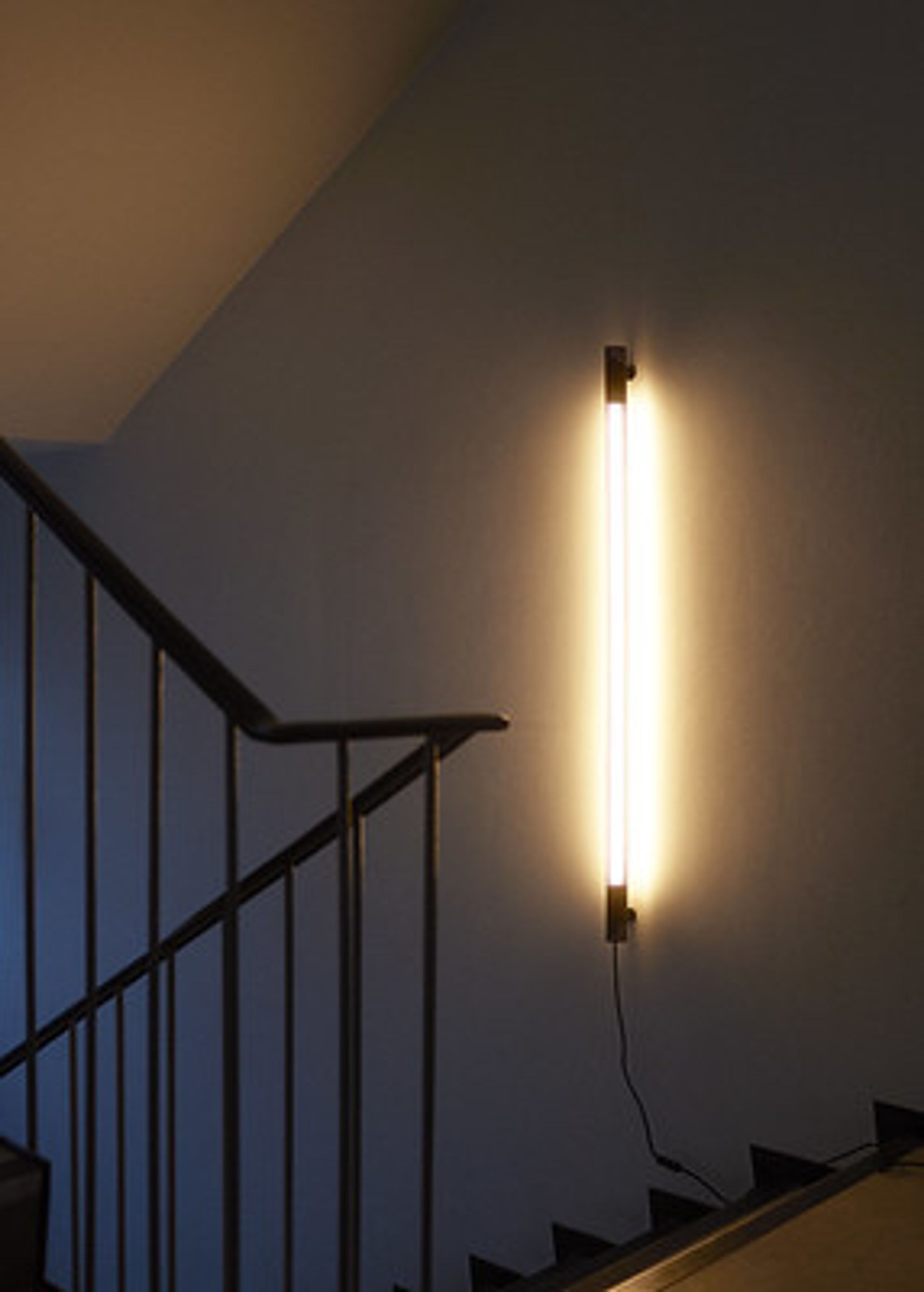 NUAD - Wall Lamp - Radent Wall Lamps - Large - Brass