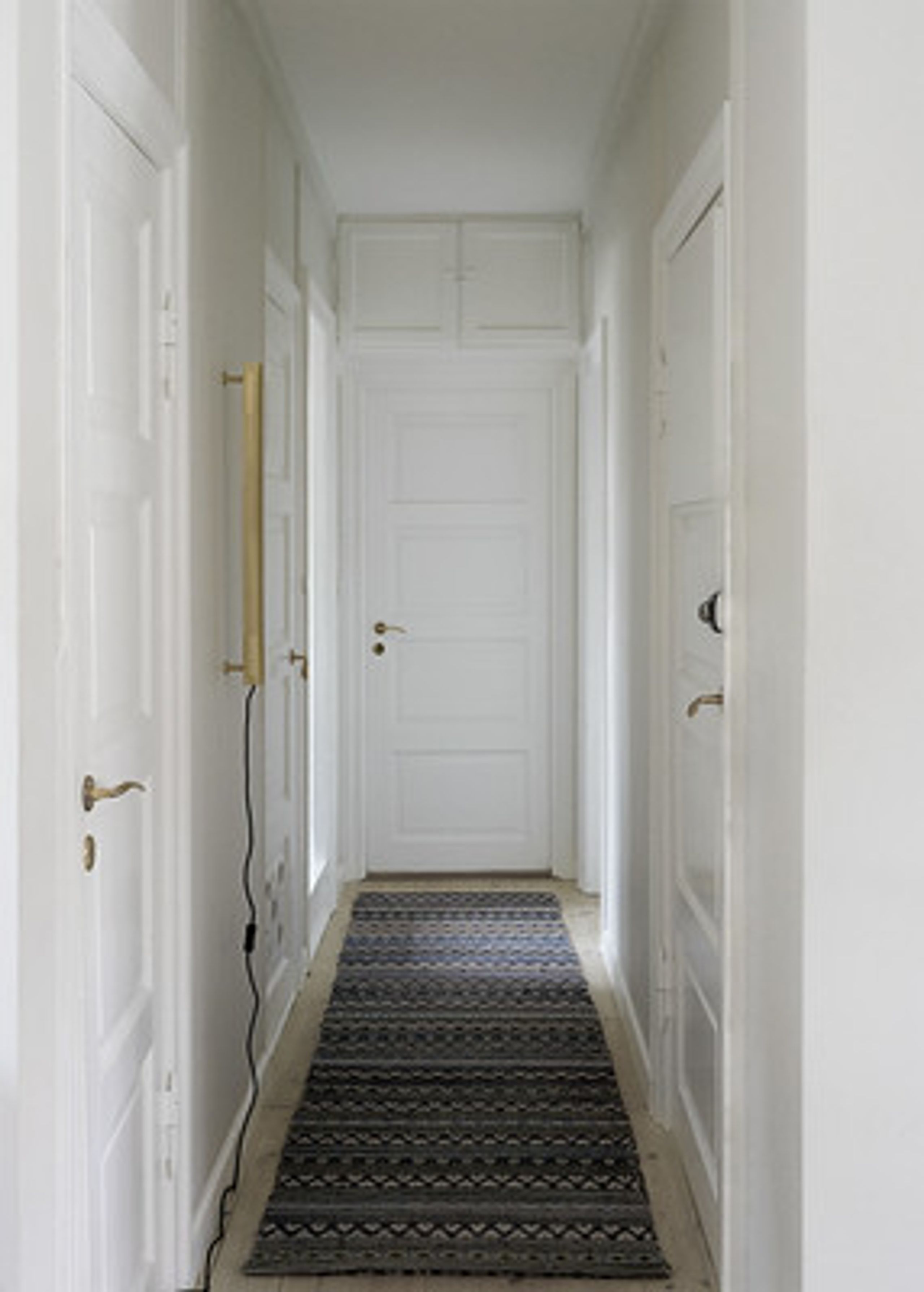 NUAD - Wall Lamp - Radent Wall Lamps - Small - Black