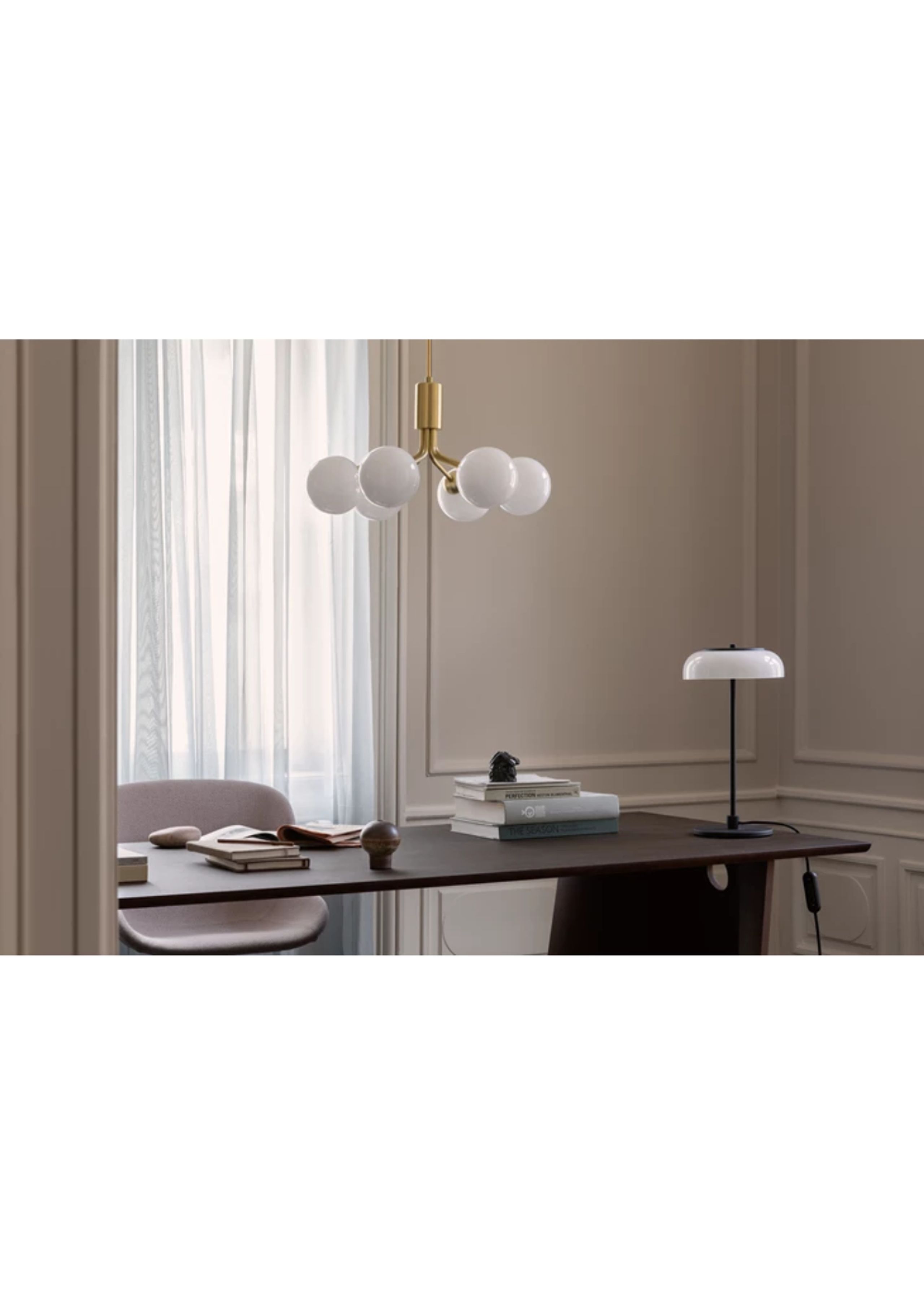 Nuura - Lampe - Apiales 6 - Børstet Messing / Opal Hvid