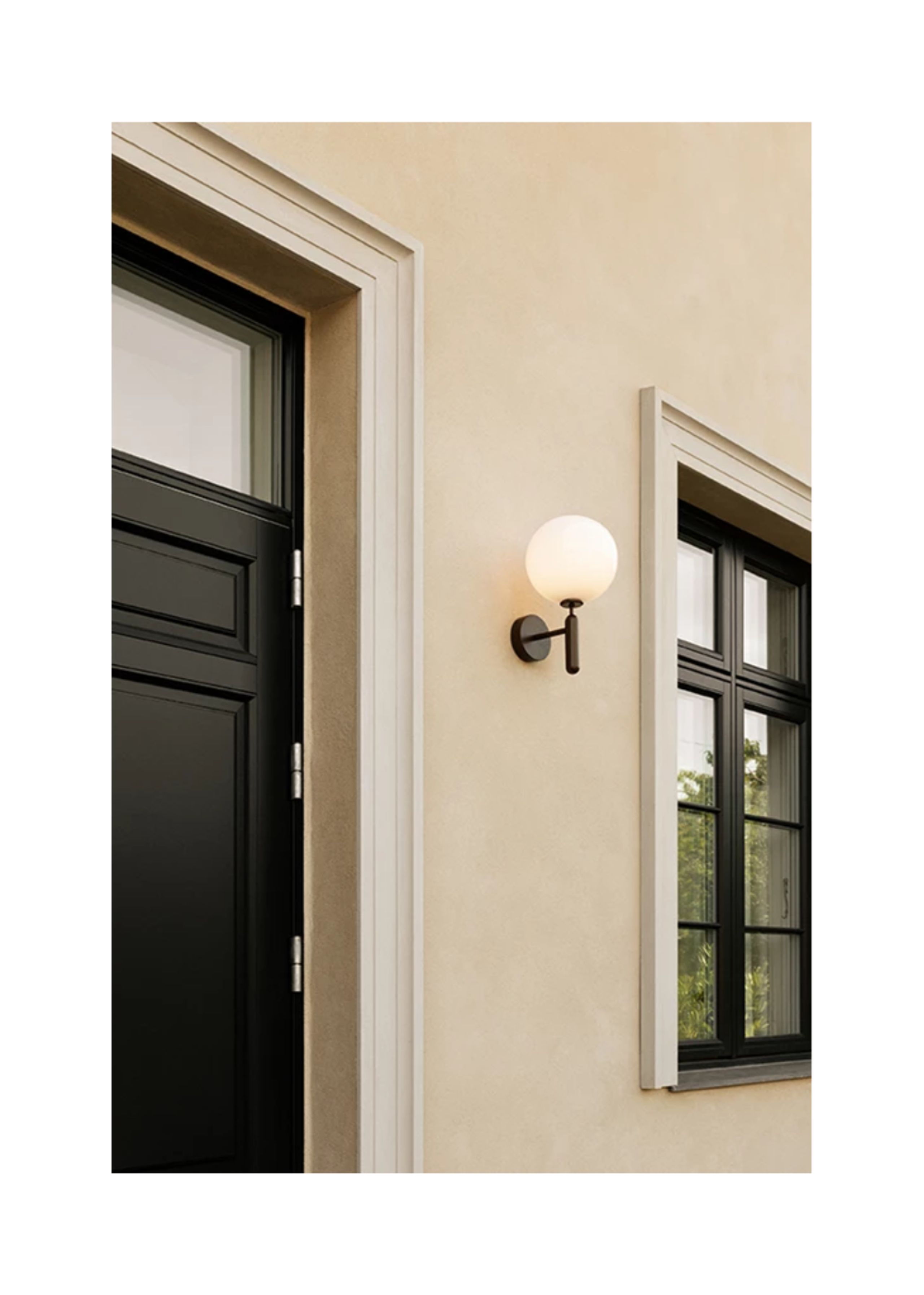 Nuura - Lamp - Miira Wall Outside - Dark Bronze / Opal