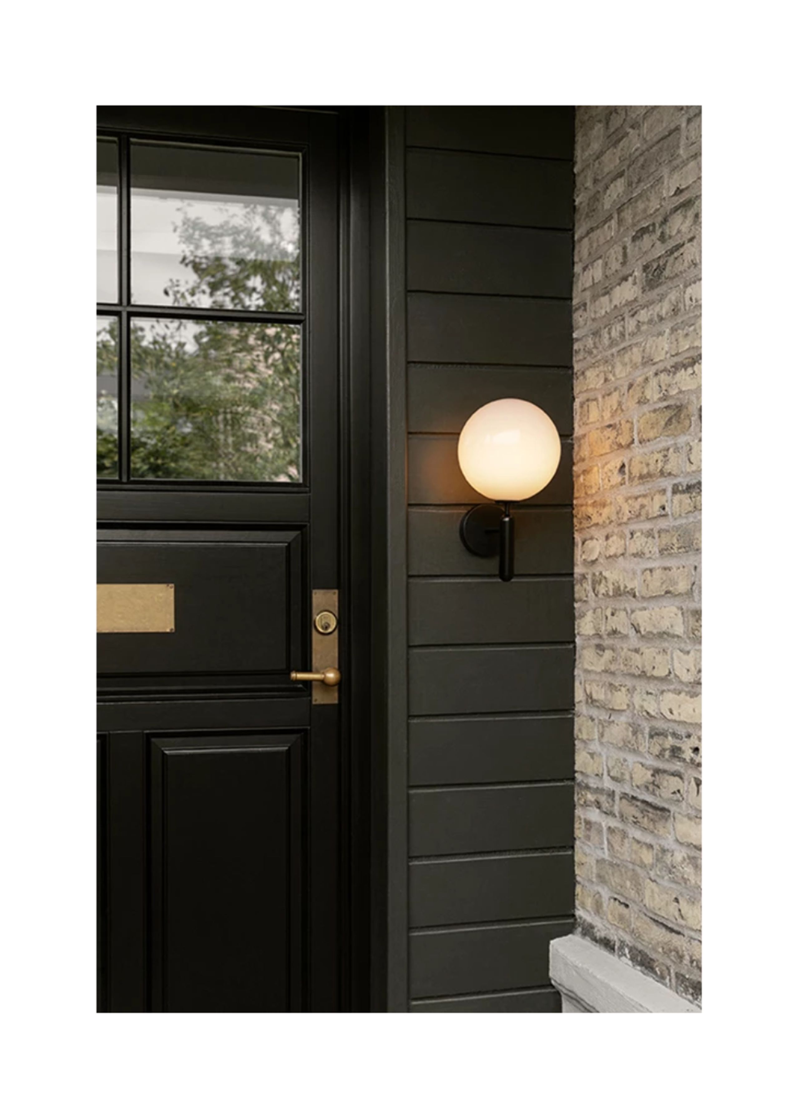 Nuura - Lamp - Miira Wall Outside - Black / Opal