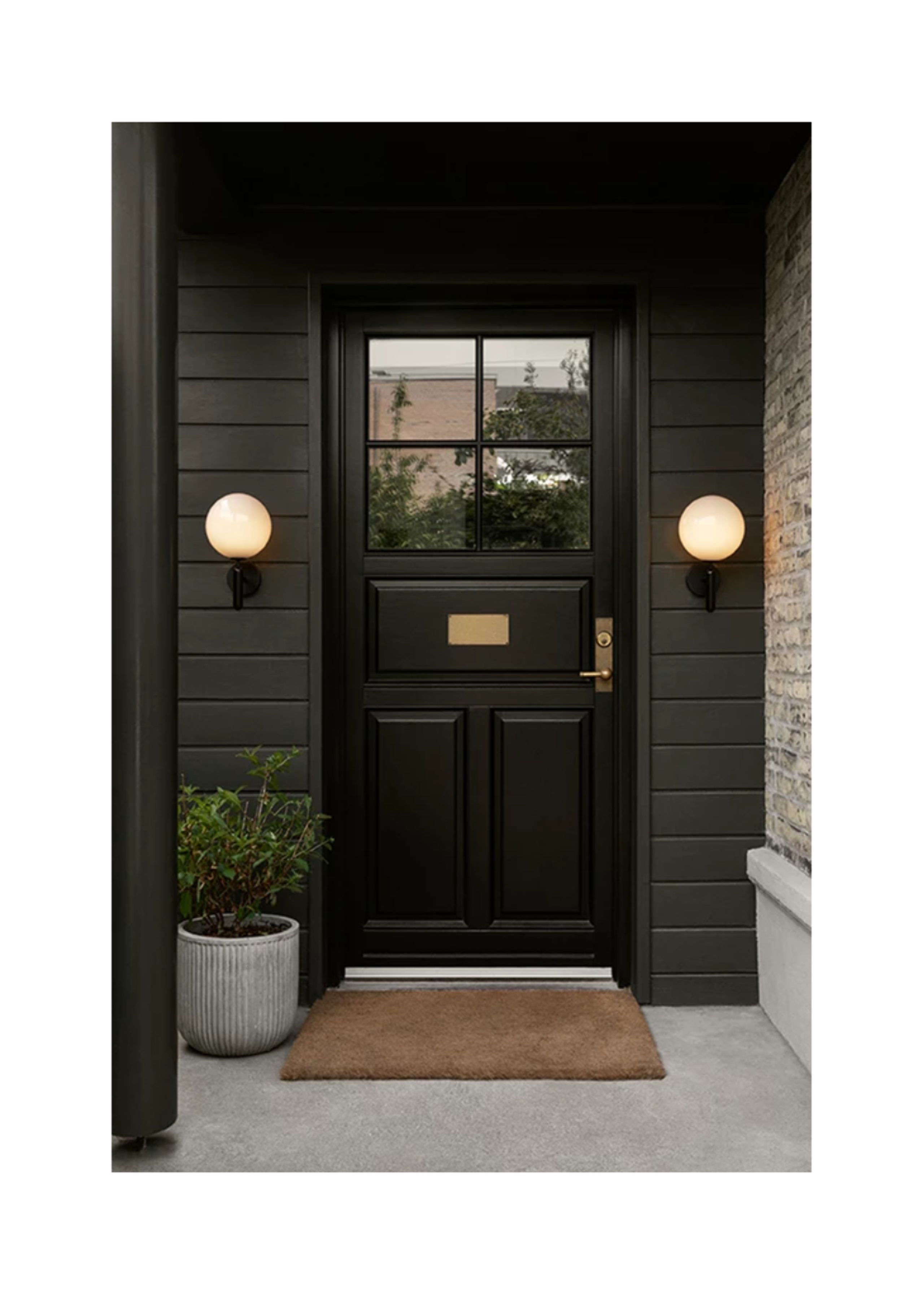 Nuura - Lamp - Miira Wall Outside - Black / Opal