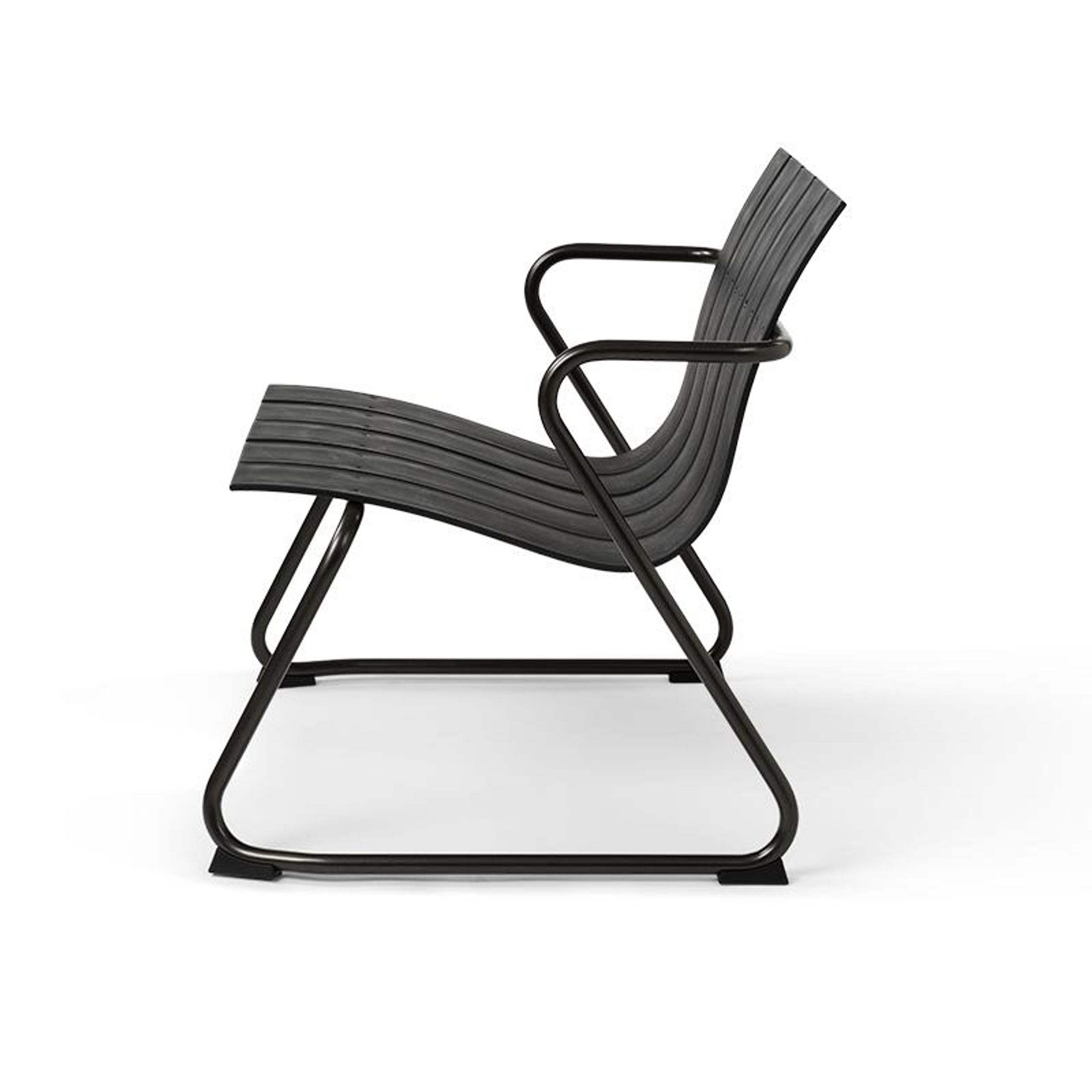 Mater - Kreslo do obývačky - Ocean Lounge Chair by Nanna Ditzel - Black