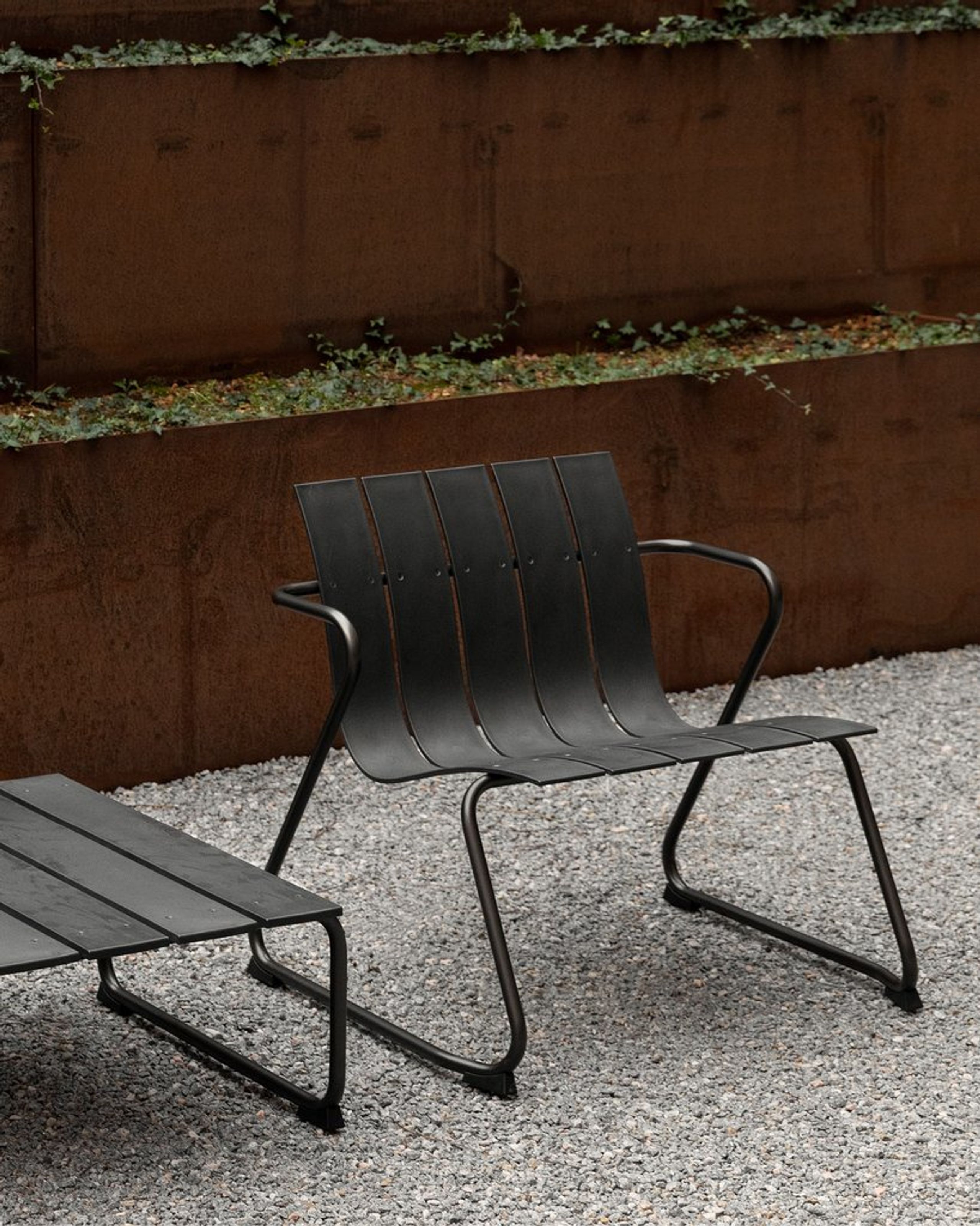 Mater - Kreslo do obývačky - Ocean Lounge Chair by Nanna Ditzel - Black