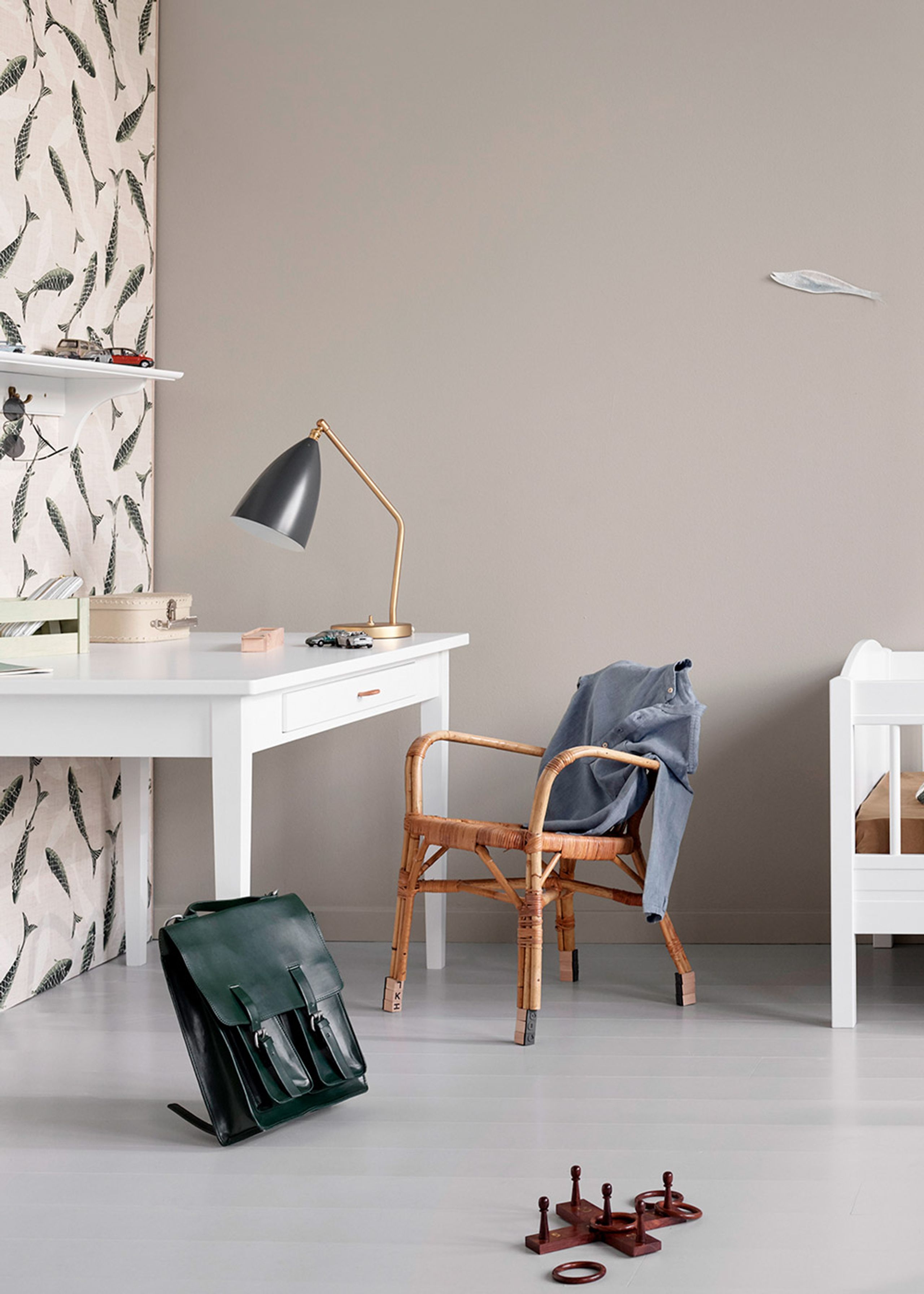 Oliver Furniture - Kindertafel - Seaside Junior Table with leather strap - White