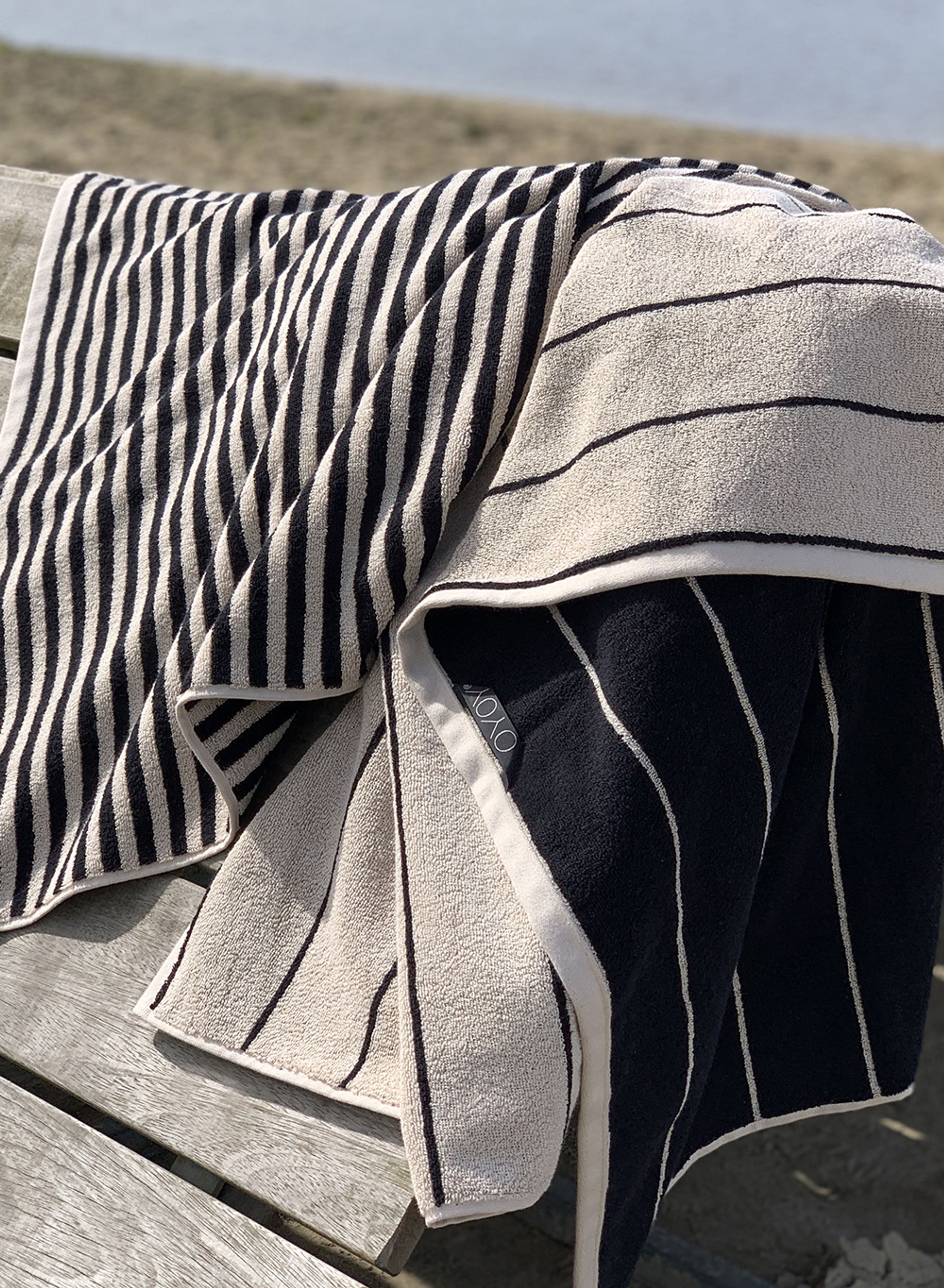 OYOY LIVING - Ručník - Raita Towel - Clay / Black - Medium