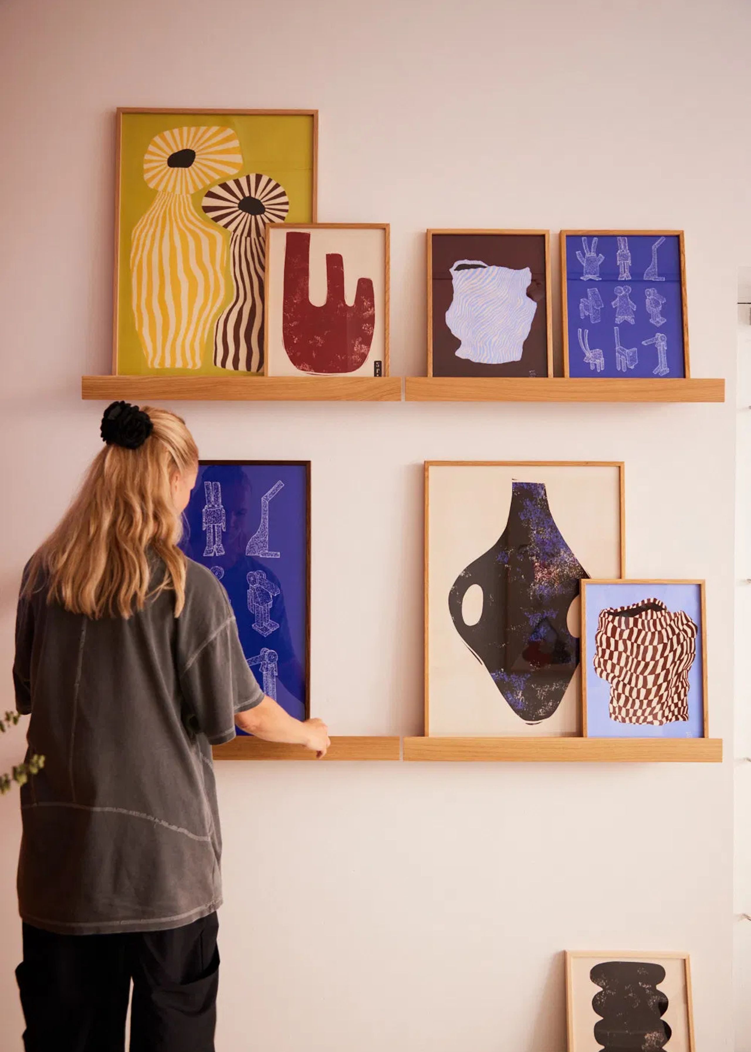 Paper Collective - Policová deska - Paper Collective - Gallery Shelf - Oak base / Oak Front