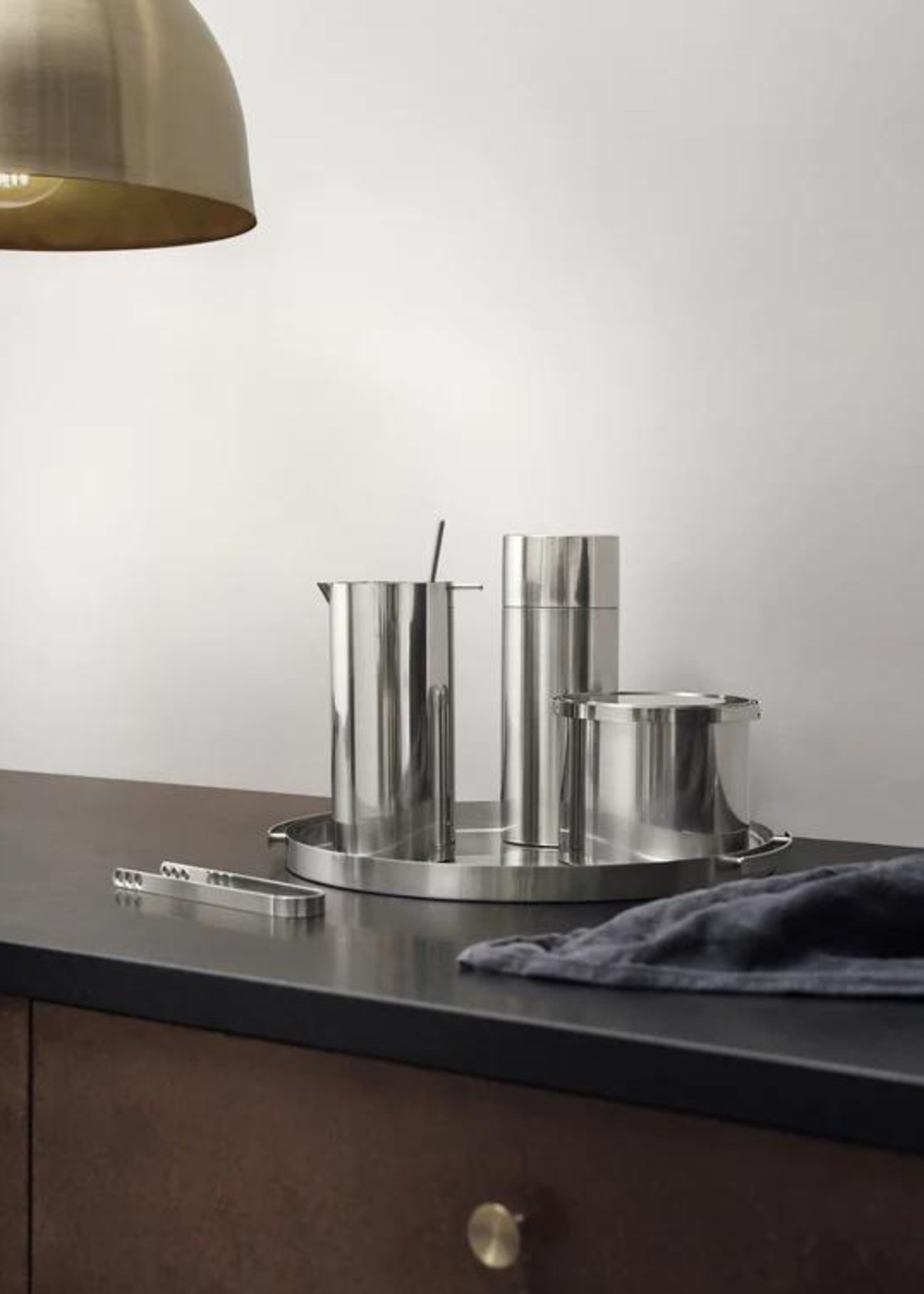 Pedestal - - Arne Jacobsen Cocktail Shaker - Steel
