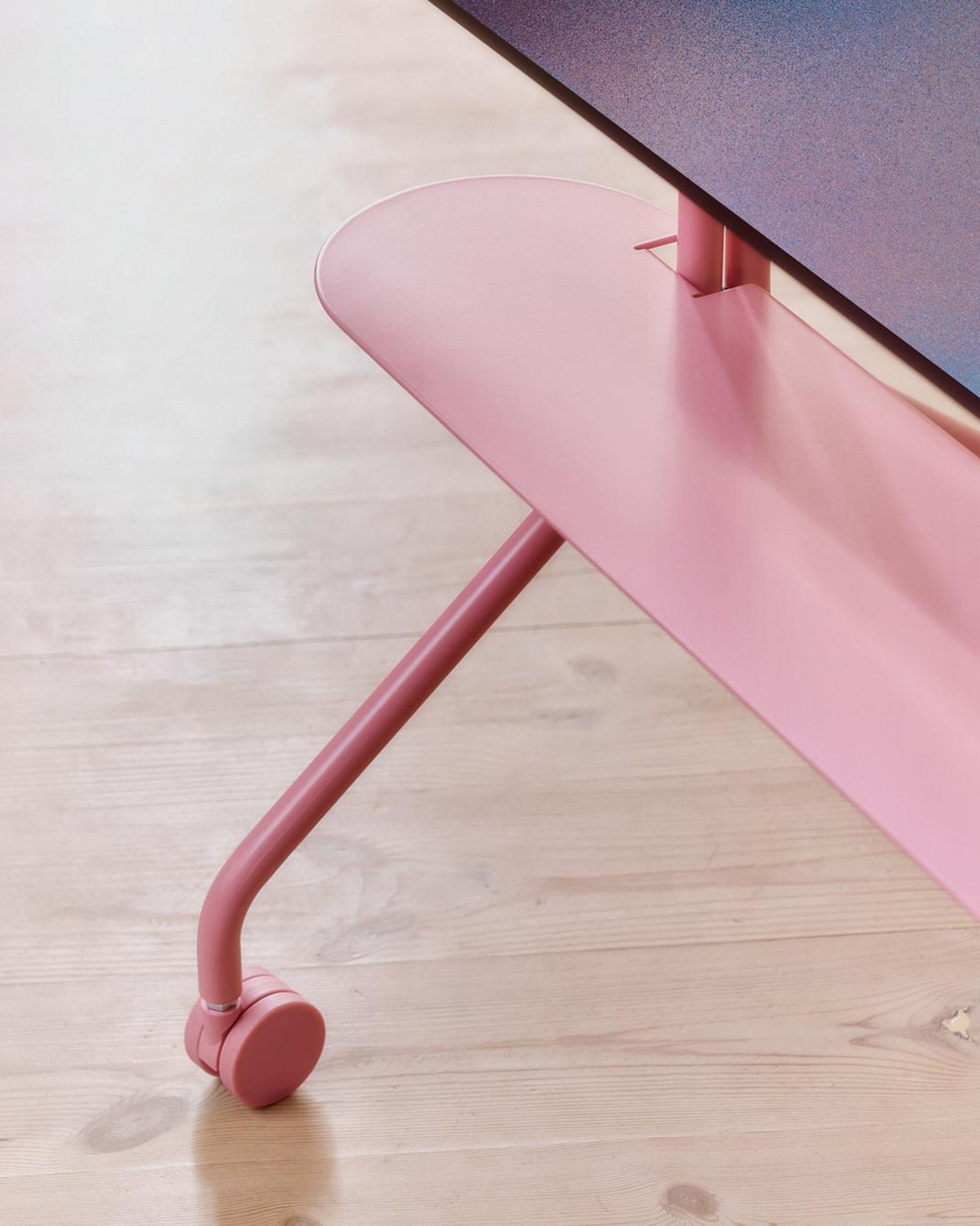 Pedestal - Étagère - Pipe Shelf - Bubble Gum