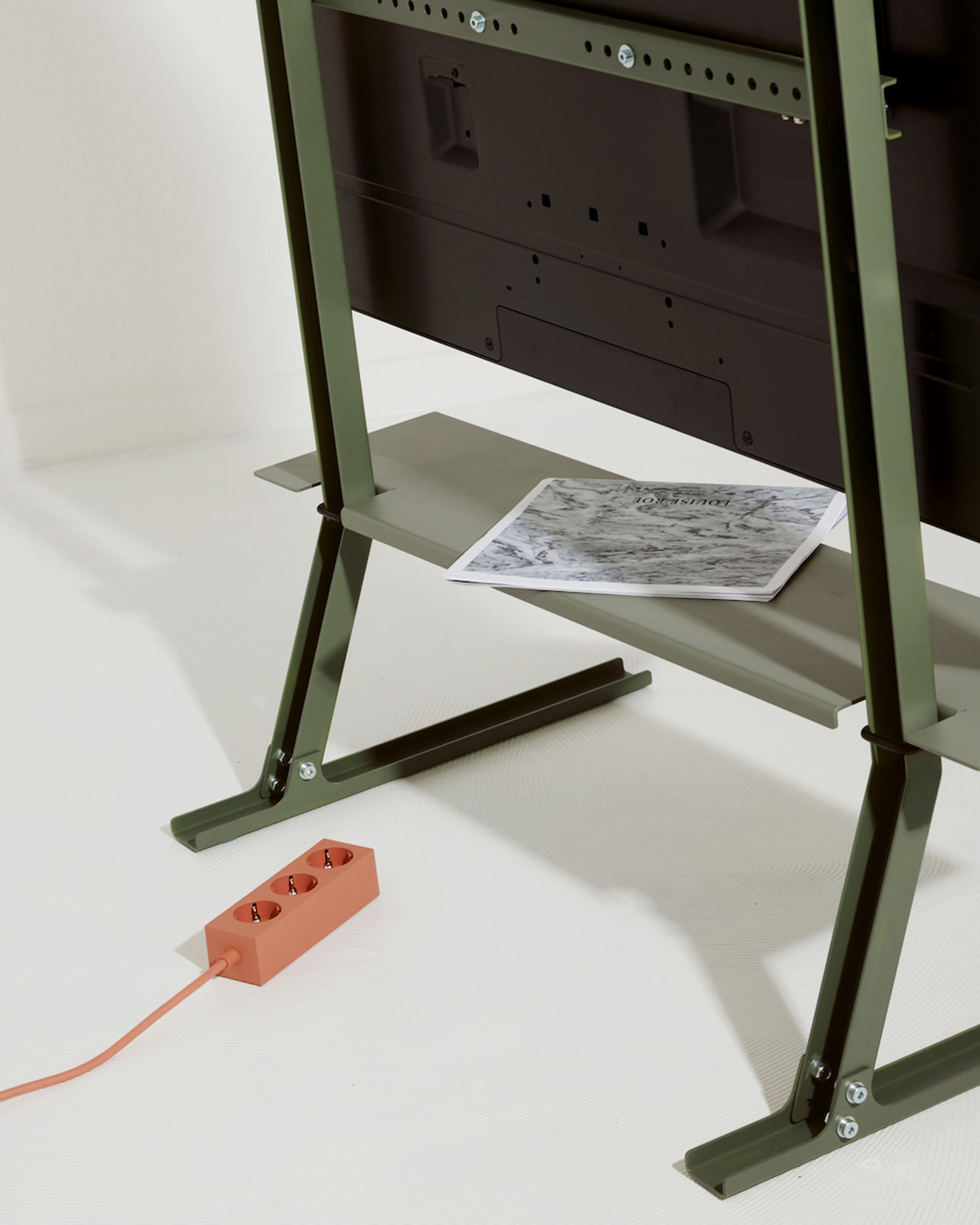 Pedestal - TV-Stander - Bendy Tall Stand - Mossy Green