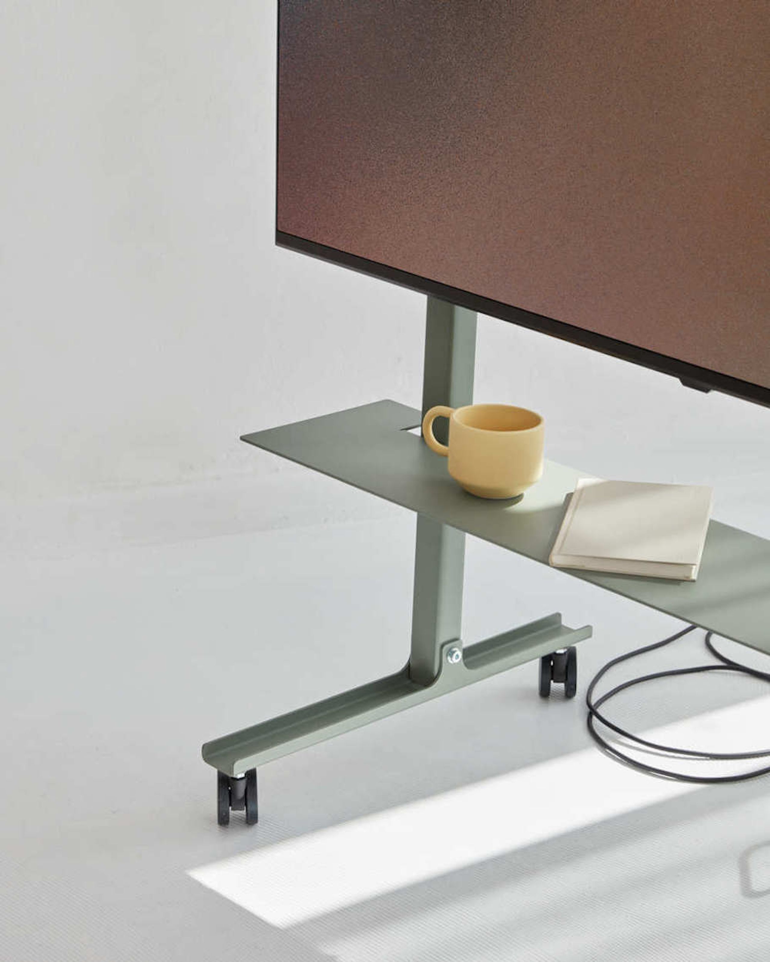 Pedestal - TV-Stander - Straight Rollin - Mossy Green