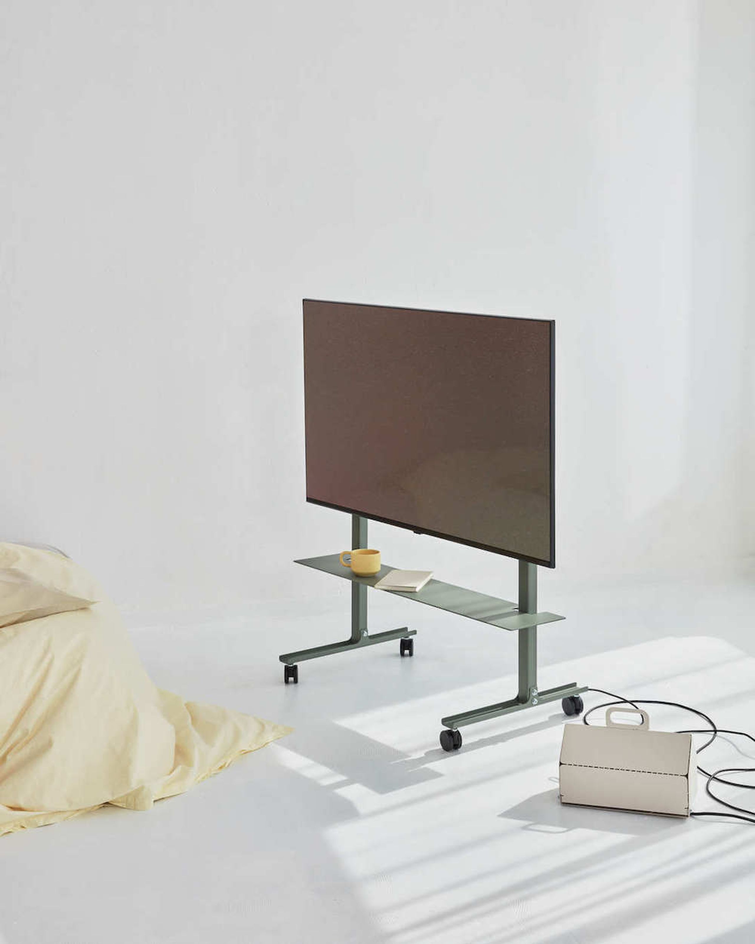 Pedestal - TV-Stander - Straight Rollin - Mossy Green