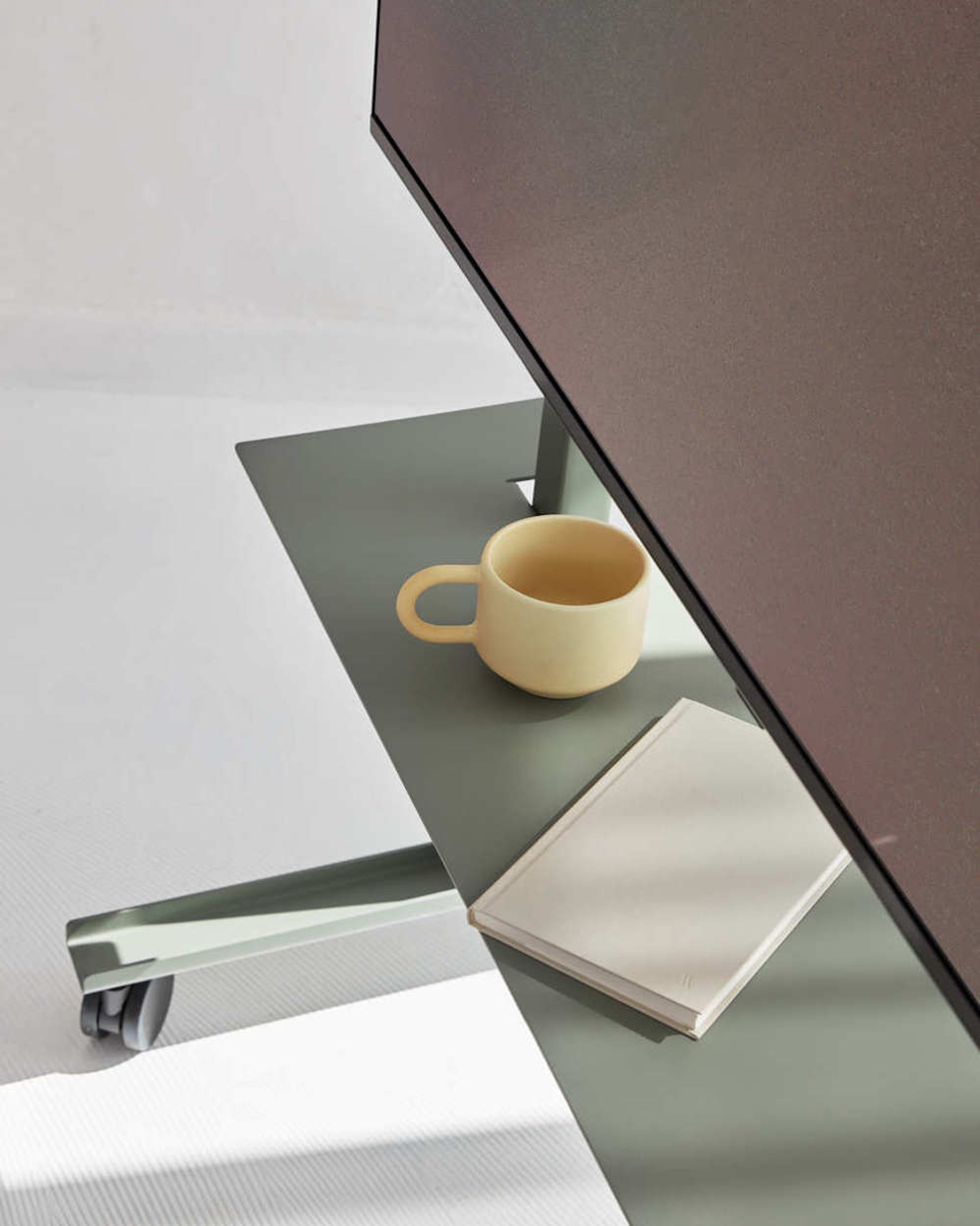 Pedestal - TV-Stander - Straight Rollin - Mossy Green