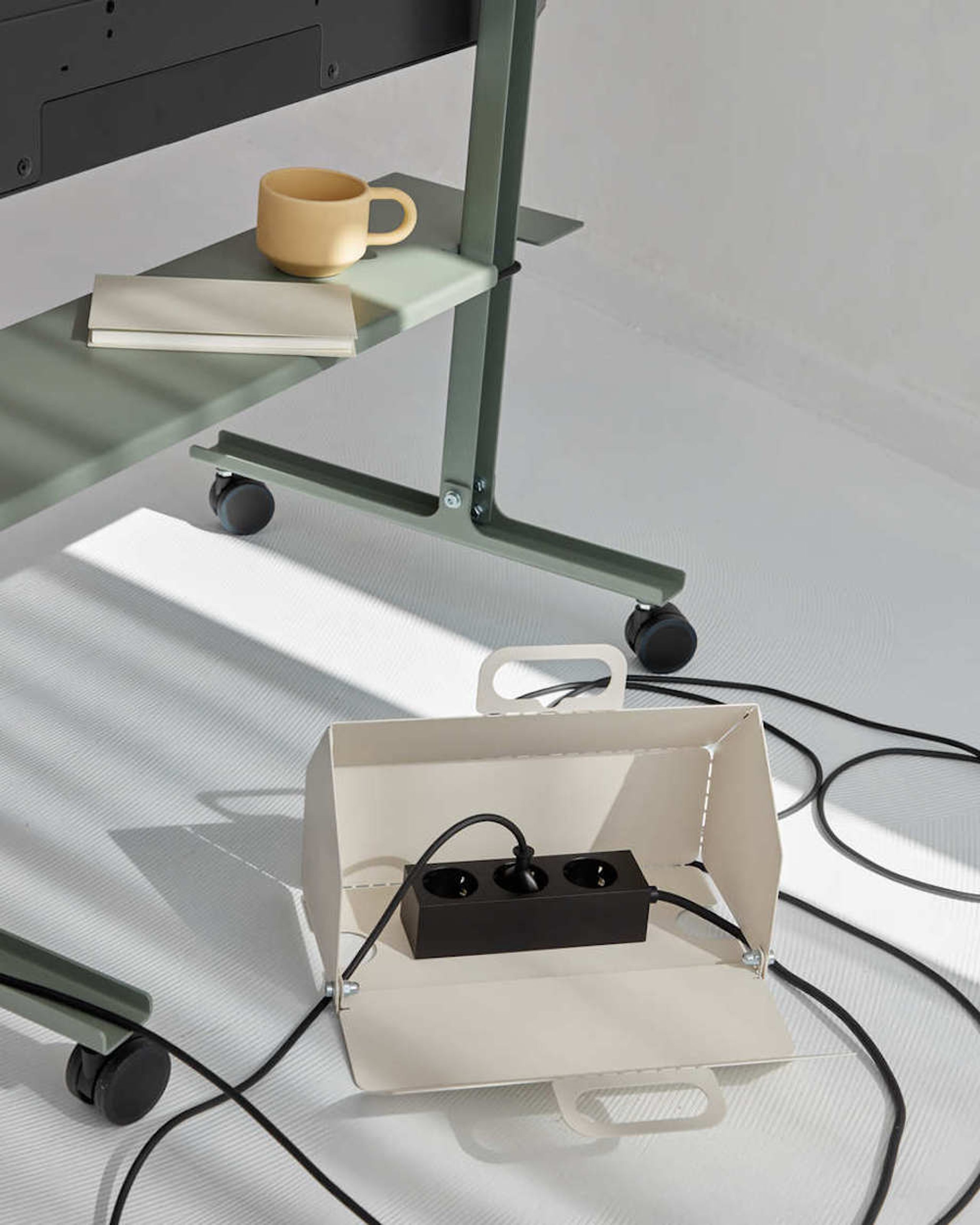 Pedestal - TV-Stander - Straight Rollin - Mossy Green