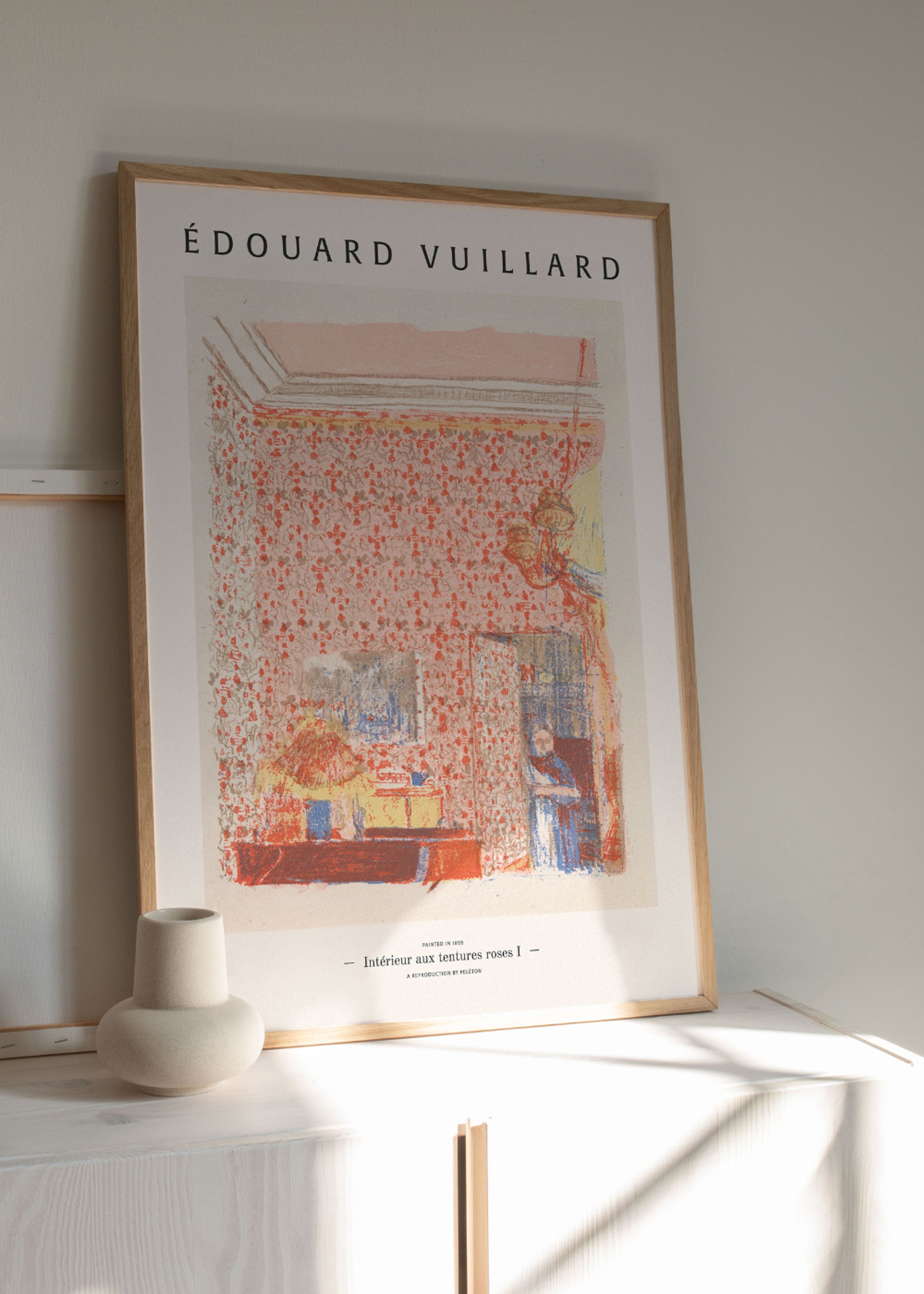Peléton - Poster - Intérieur aux tentures roses I Poster - Ingen Ramme