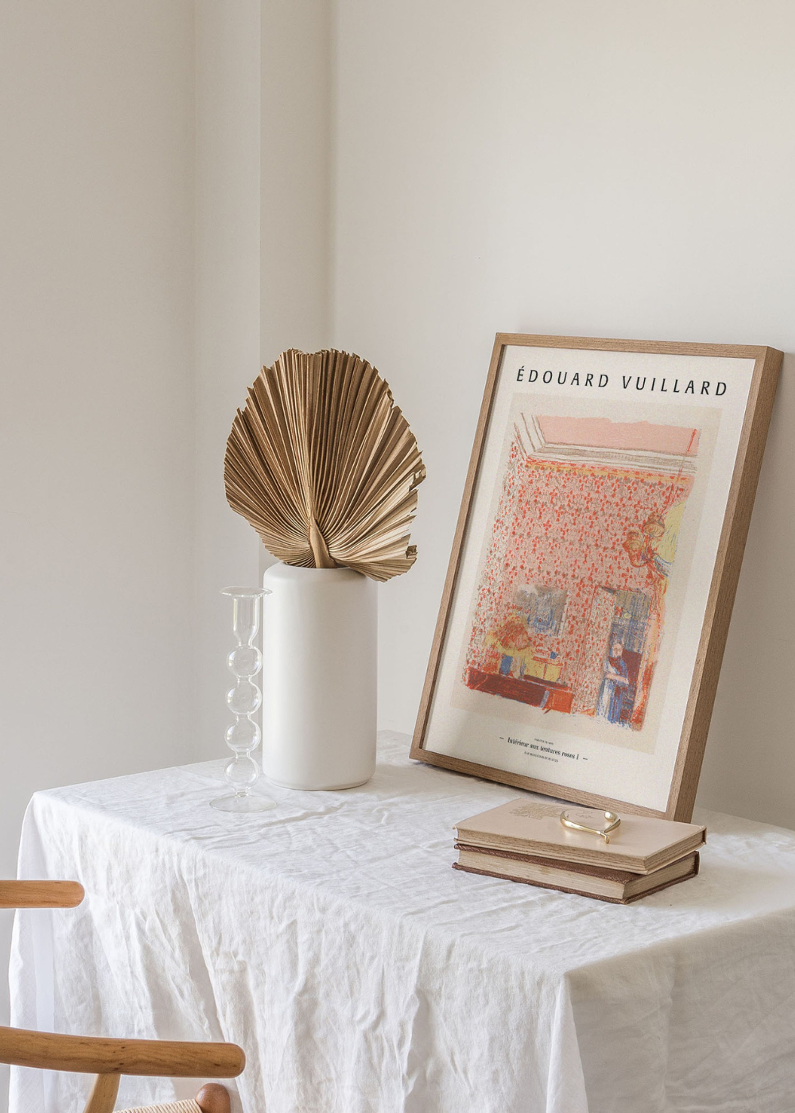 Peléton - Poster - Intérieur aux tentures roses I Poster - Ingen Ramme