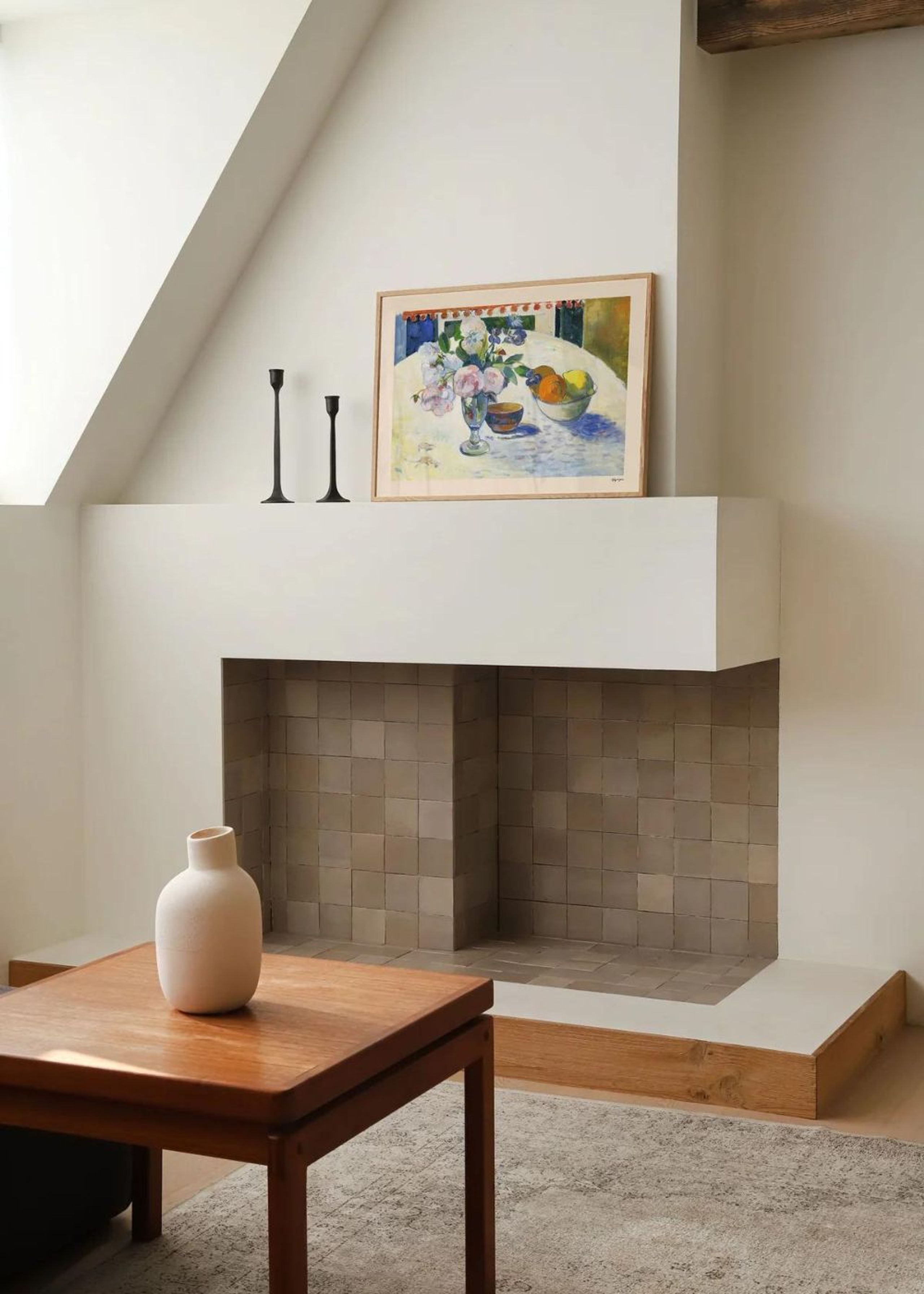 Peléton - Poster - Flowers and a Bowl of Fruit on a Table - Flowers and a Bowl of Fruit on a Table