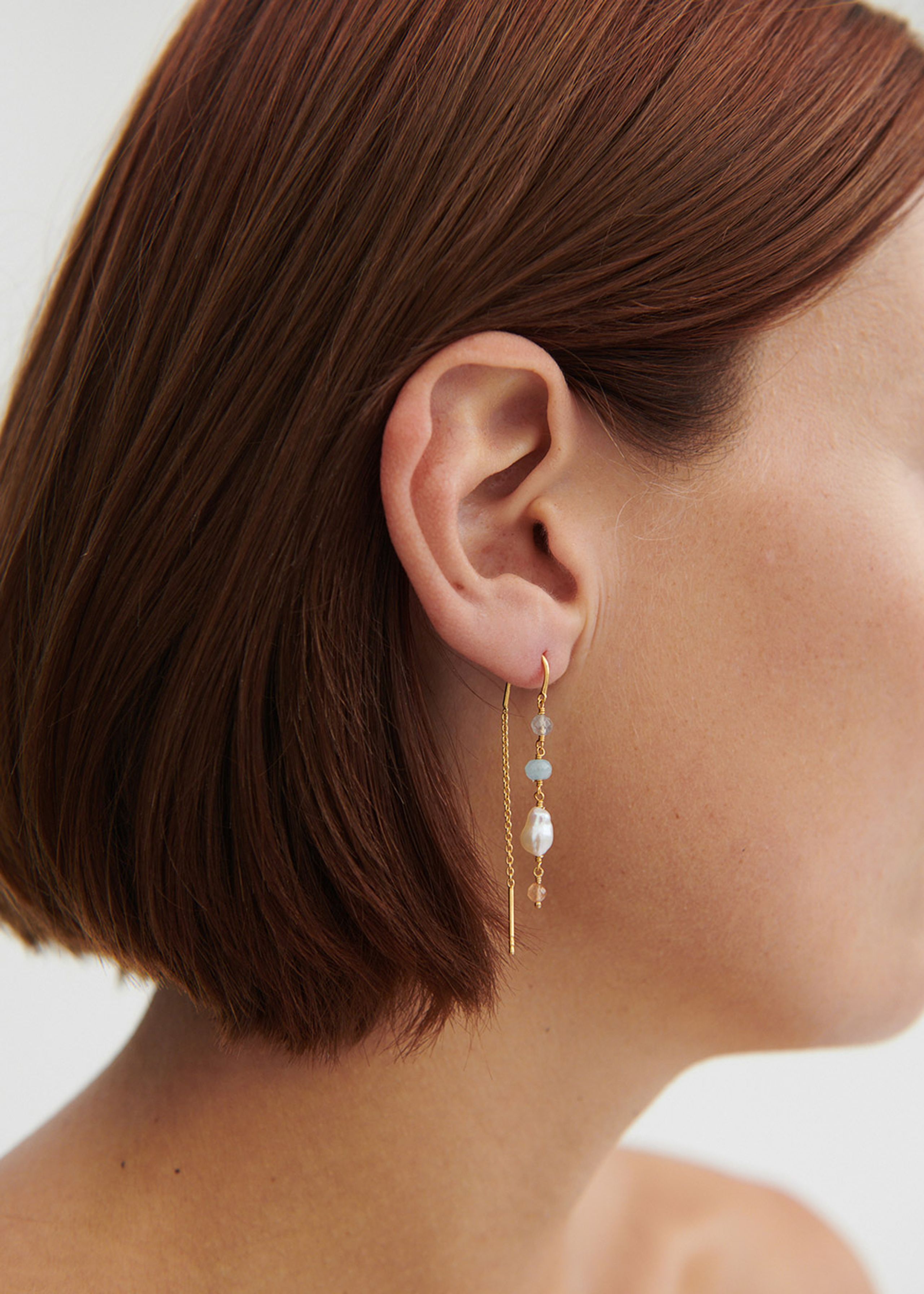 Pernille Corydon - Boucle d'oreille - Mellow Blue Earchain - Gold-plated recycled silver