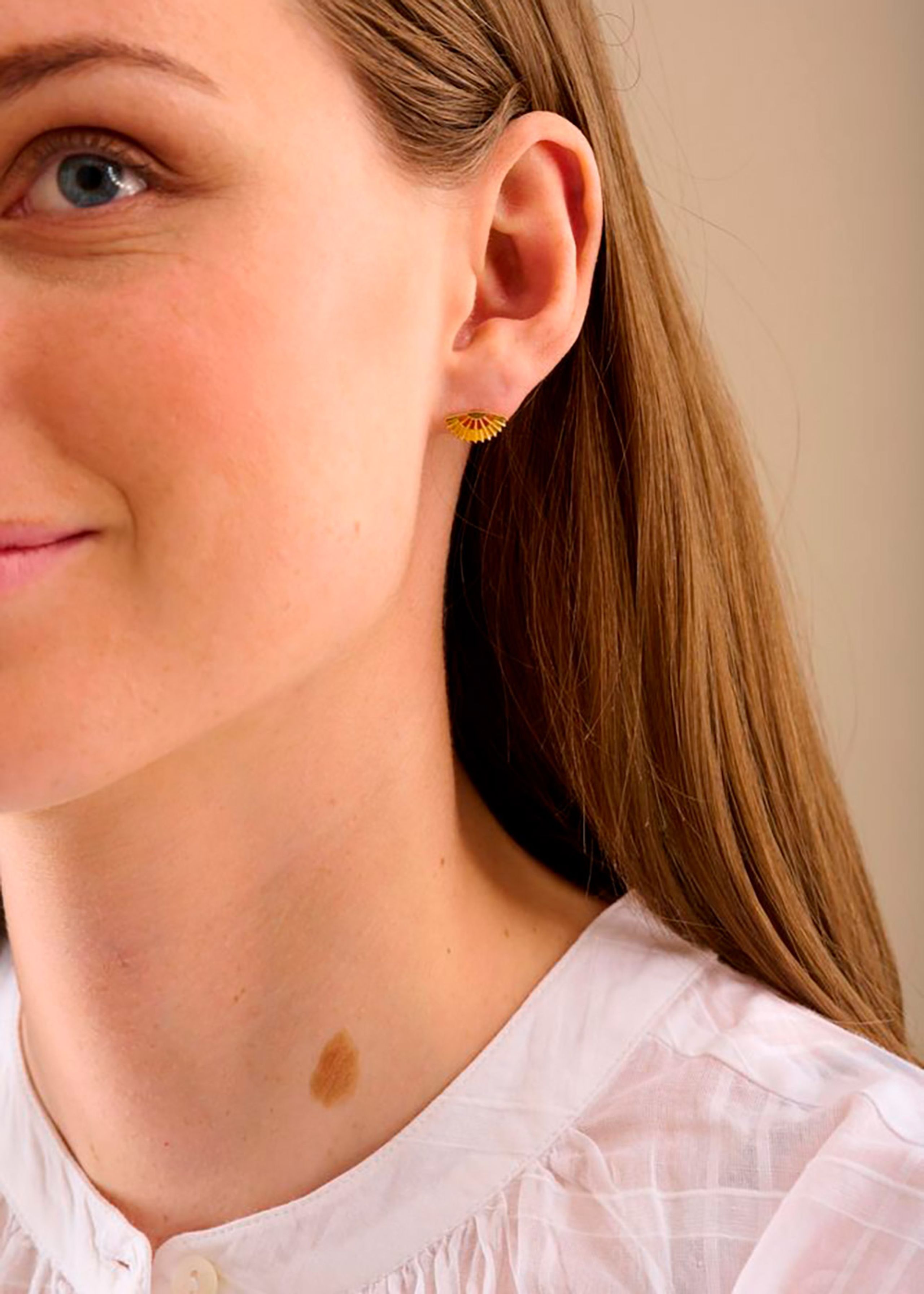 Pernille Corydon - Earring - Sphere Earstick - Gold