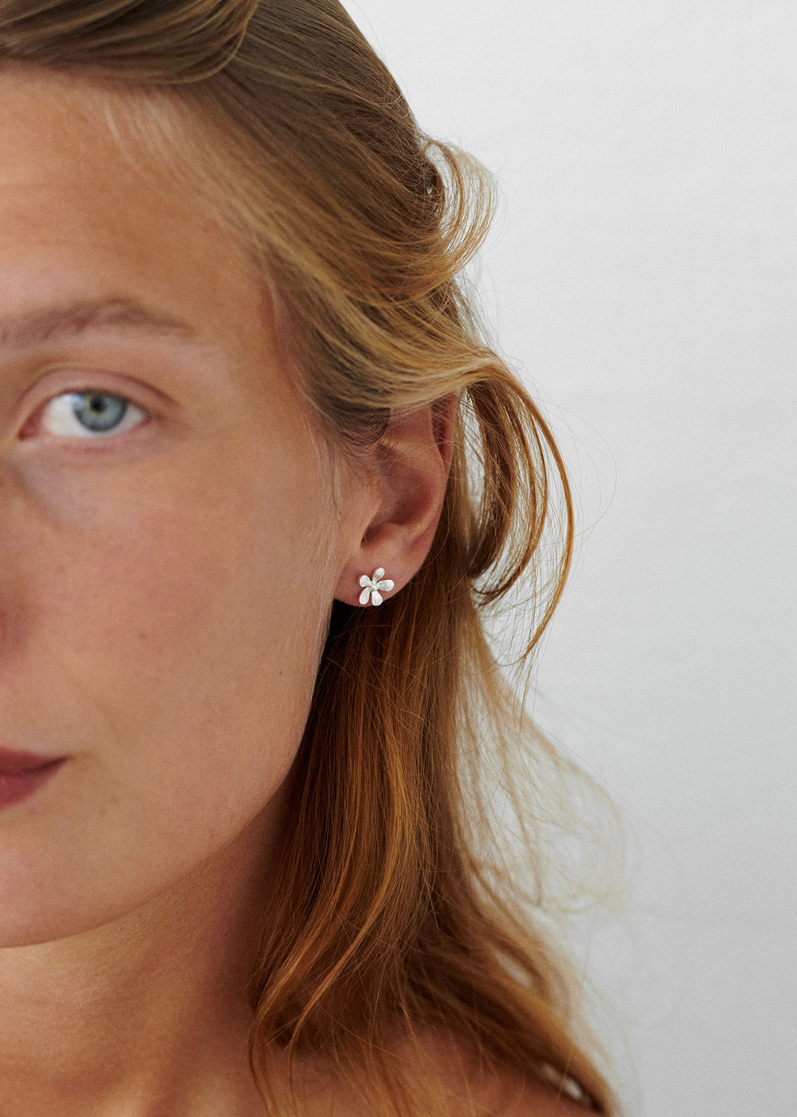 Pernille Corydon - Earring - Wild Poppy Earstick - Silver