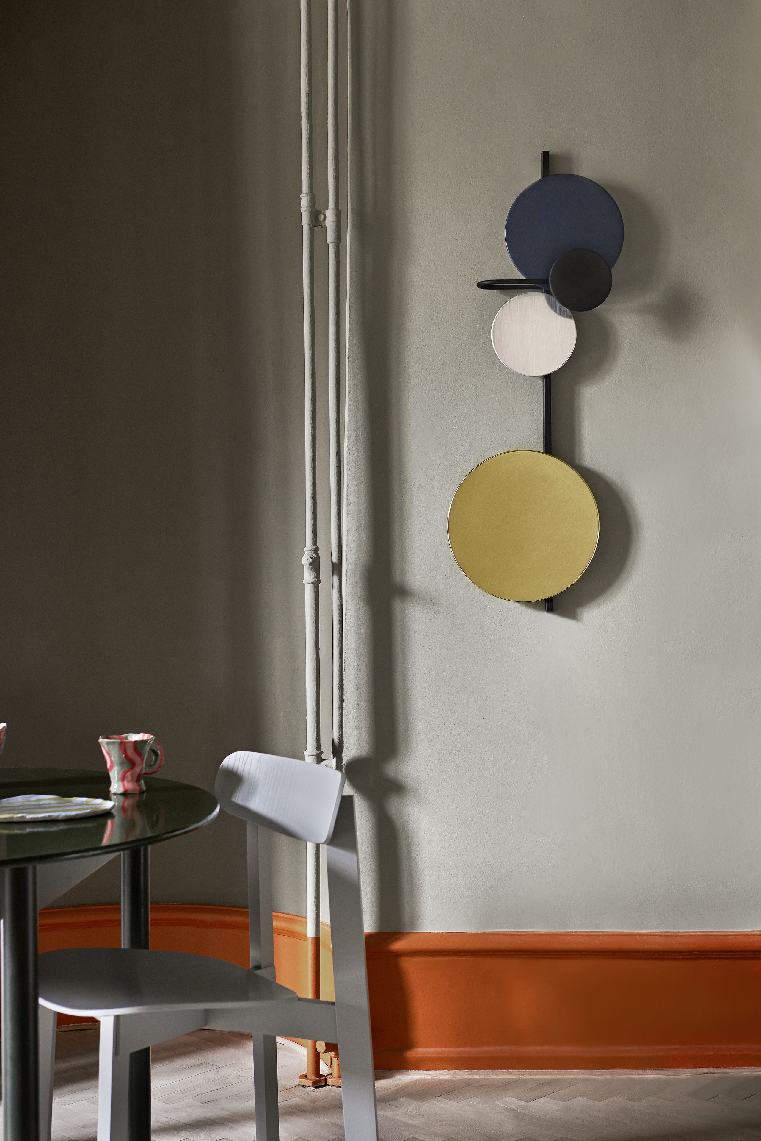 PLEASE WAIT to be SEATED - Wall lamp - Planet Lamp / By Mette Schelde - Cedar Green