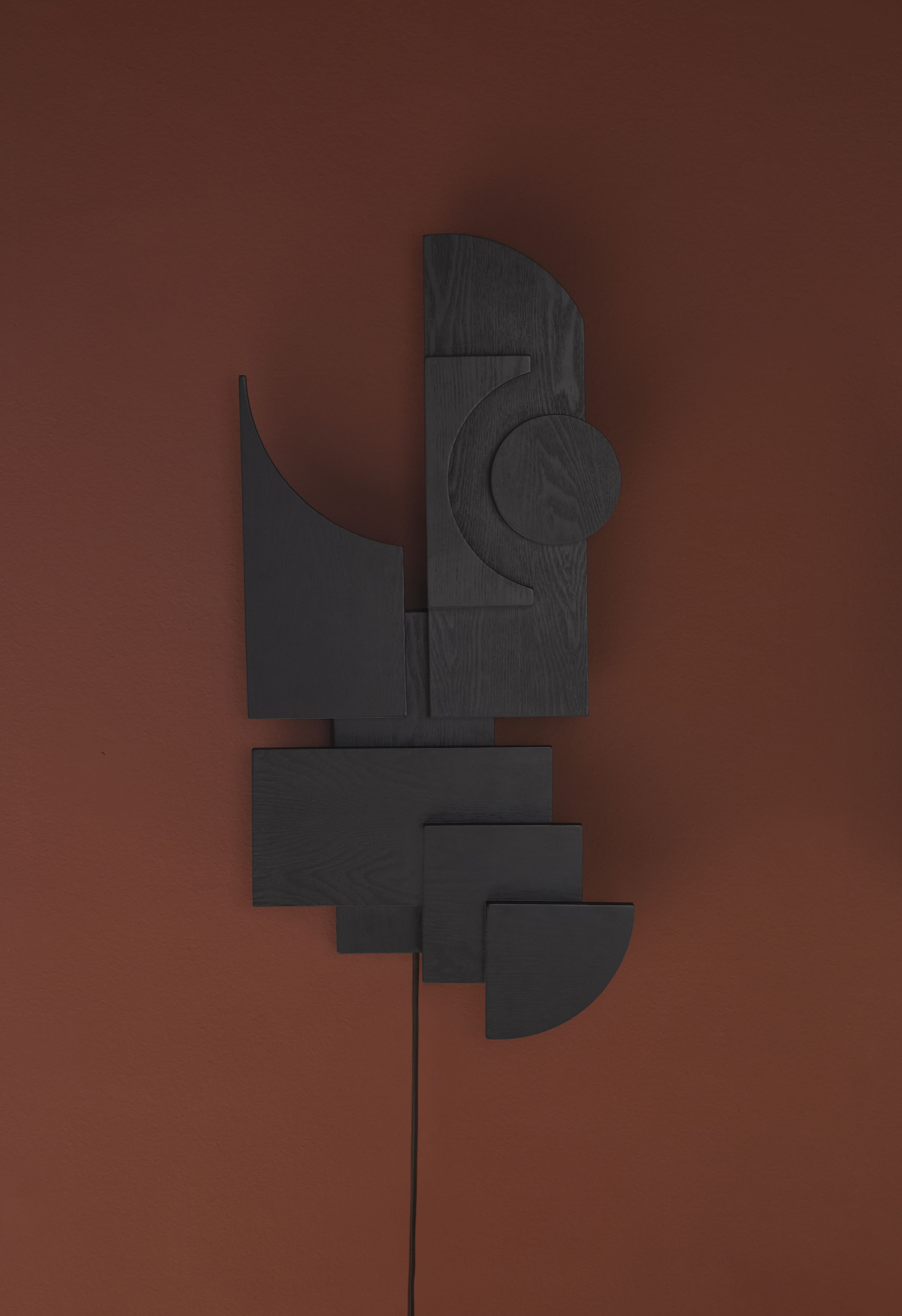 PLEASE WAIT to be SEATED - Wall lamp - Totem Deco Lamp / By Tilde Grynnerup - Black