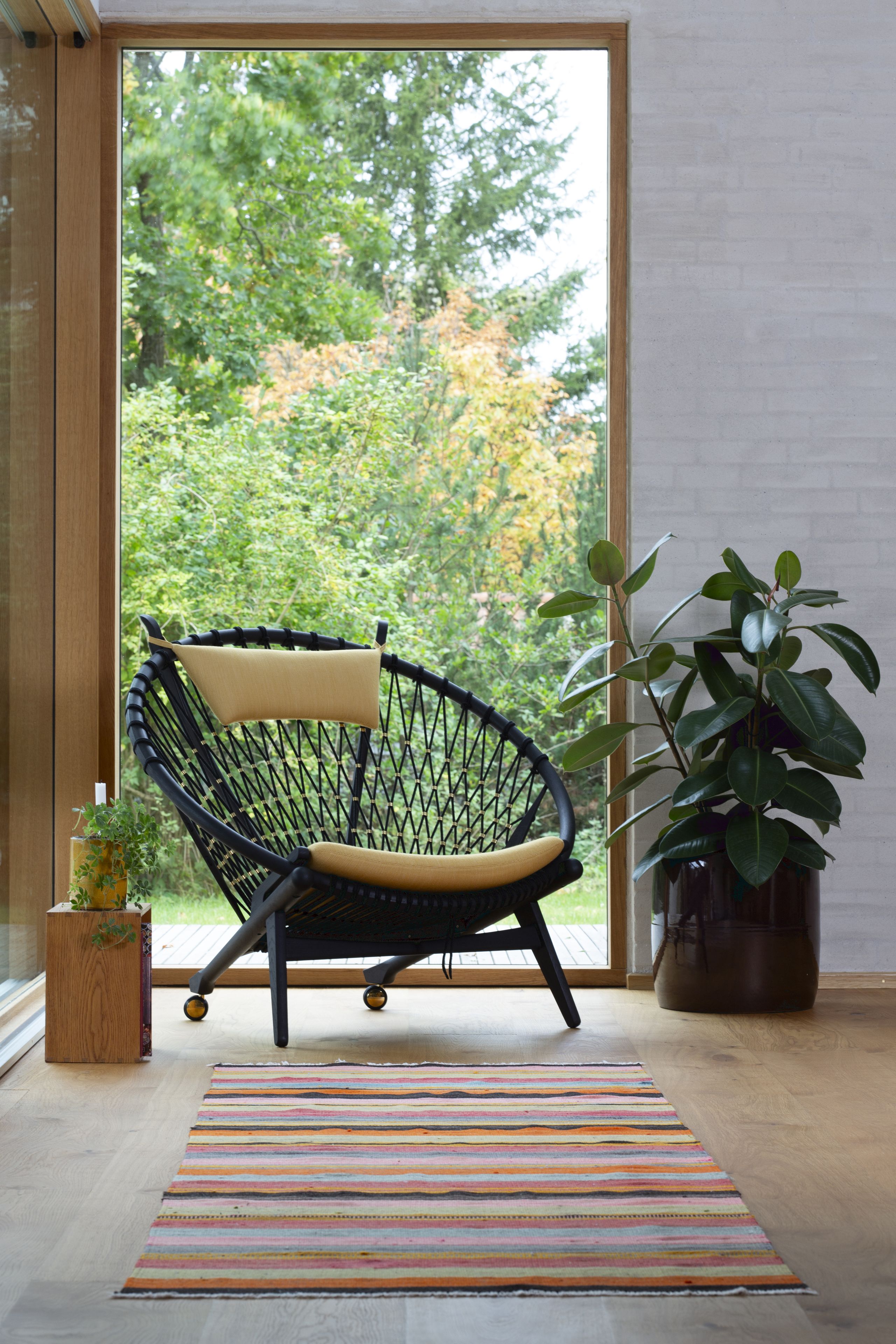 PP Møbler - Lænestol - pp130 Circle Chair / By Hans J. Wegner - Coda 2 0410 / Natural Flag Halyard / Stainless Steel / Soaped Oak