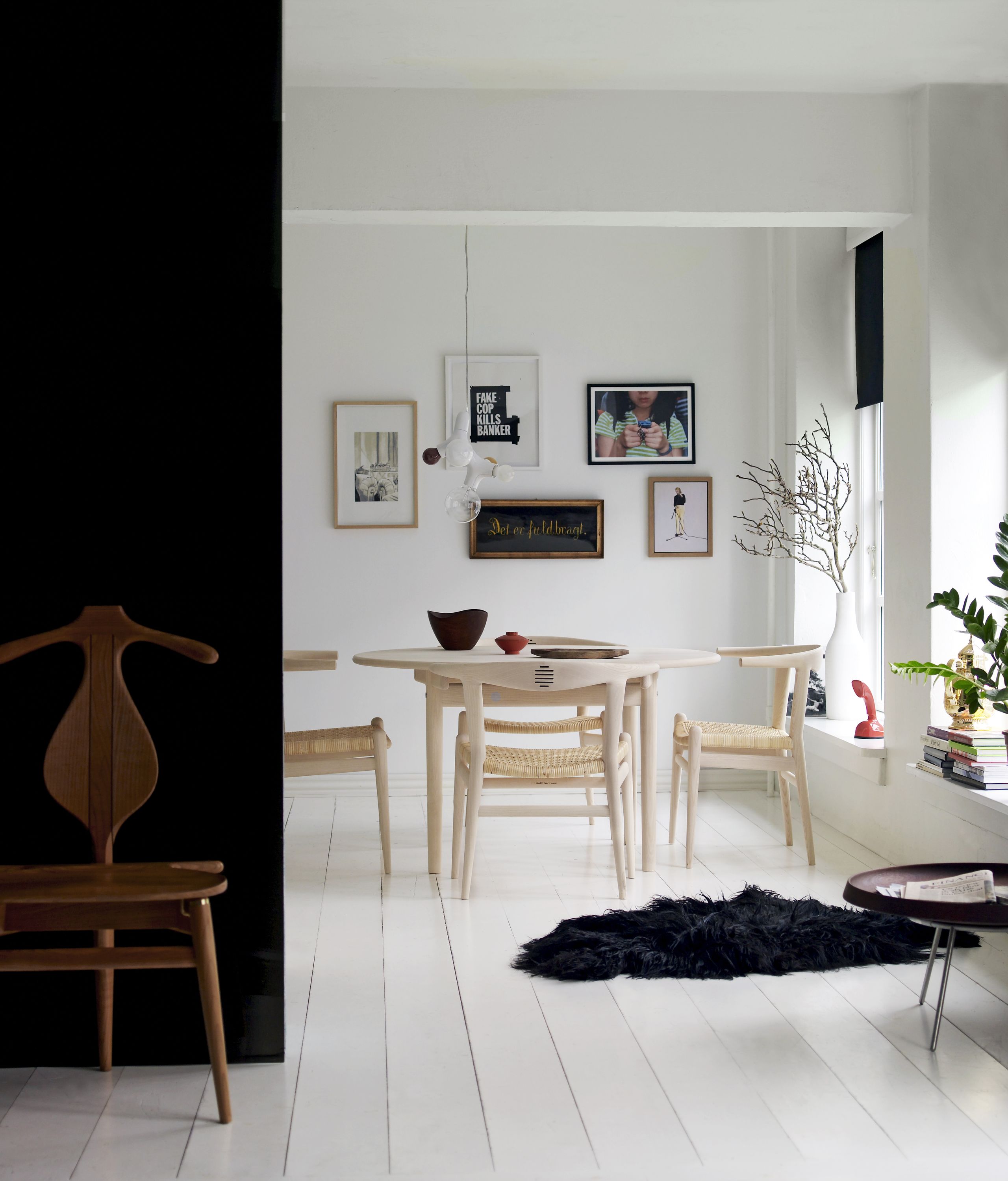 PP Møbler - Spisebordsstol - pp250 Valet Chair / By Hans J. Wegner - Soaped Pine / Teak