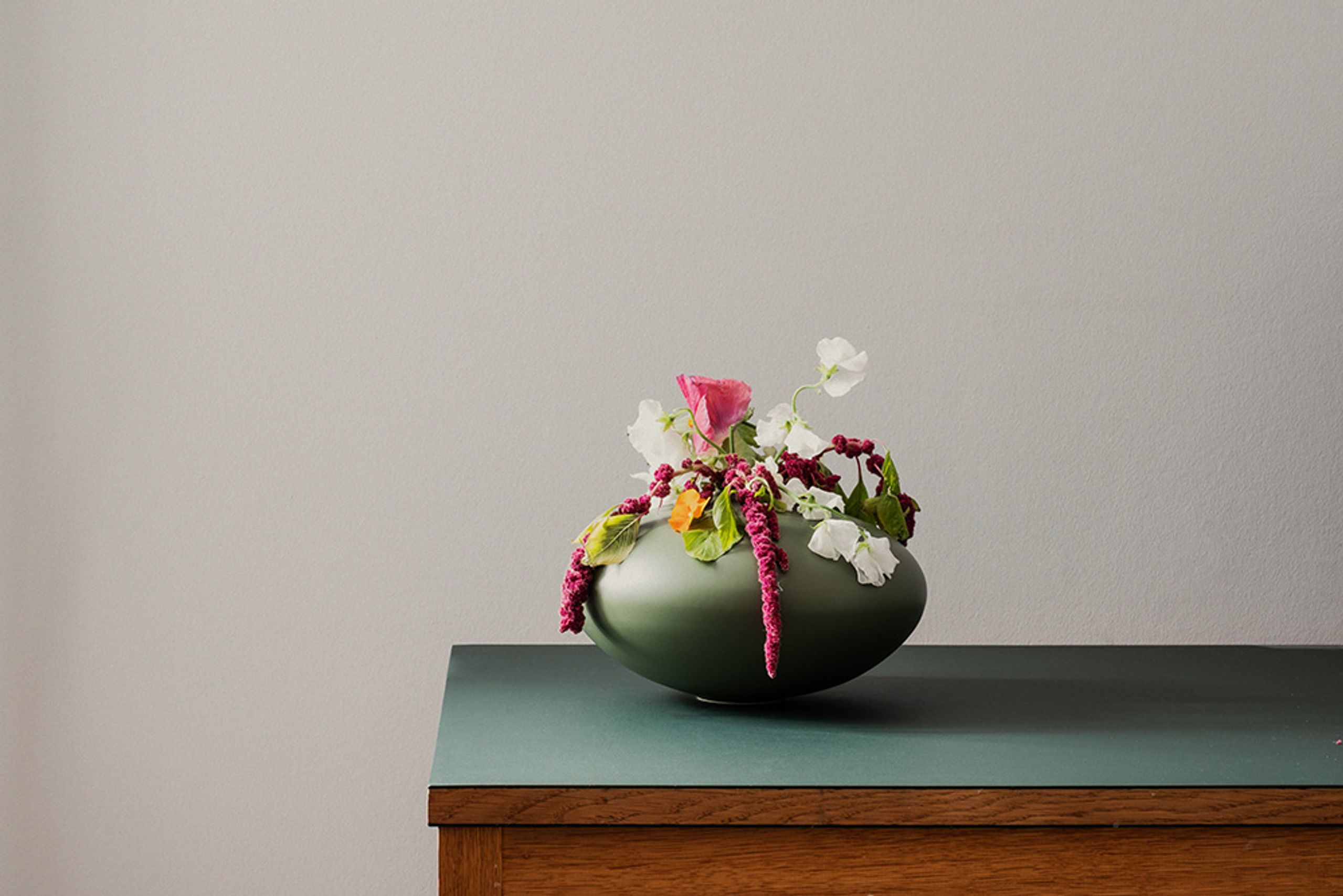 raawii - Vase - Alev Vase 02 / Small - Mallard Blue