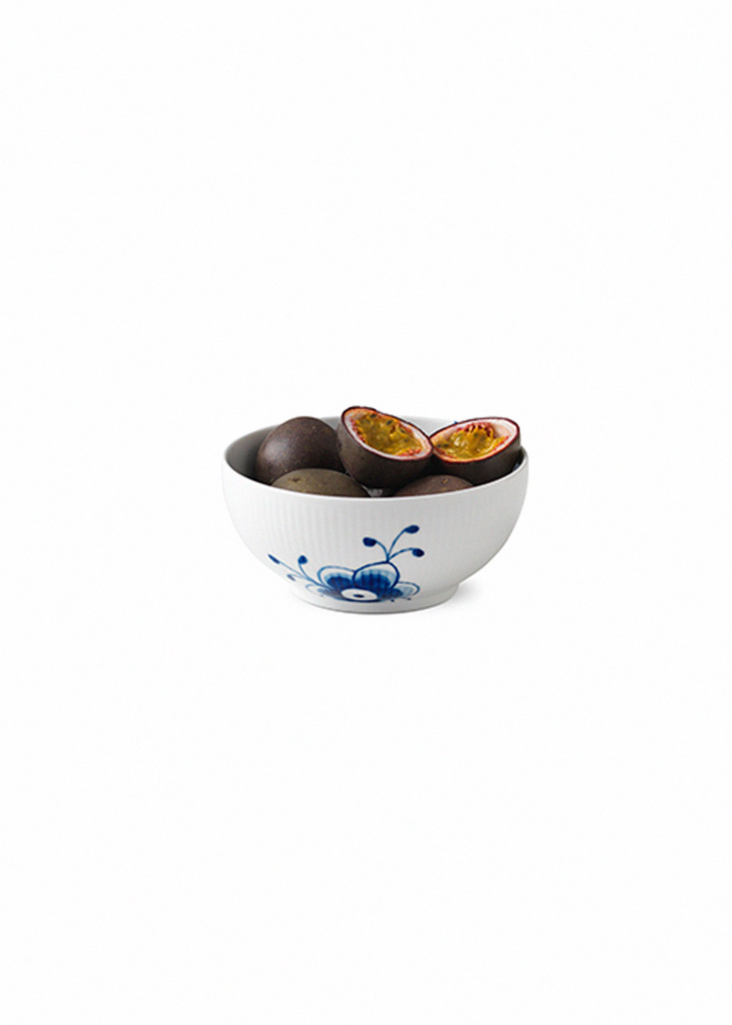 Royal Copenhagen - Bowl - Blue Fluted Mega - Bowls - Bowl - 73 cl