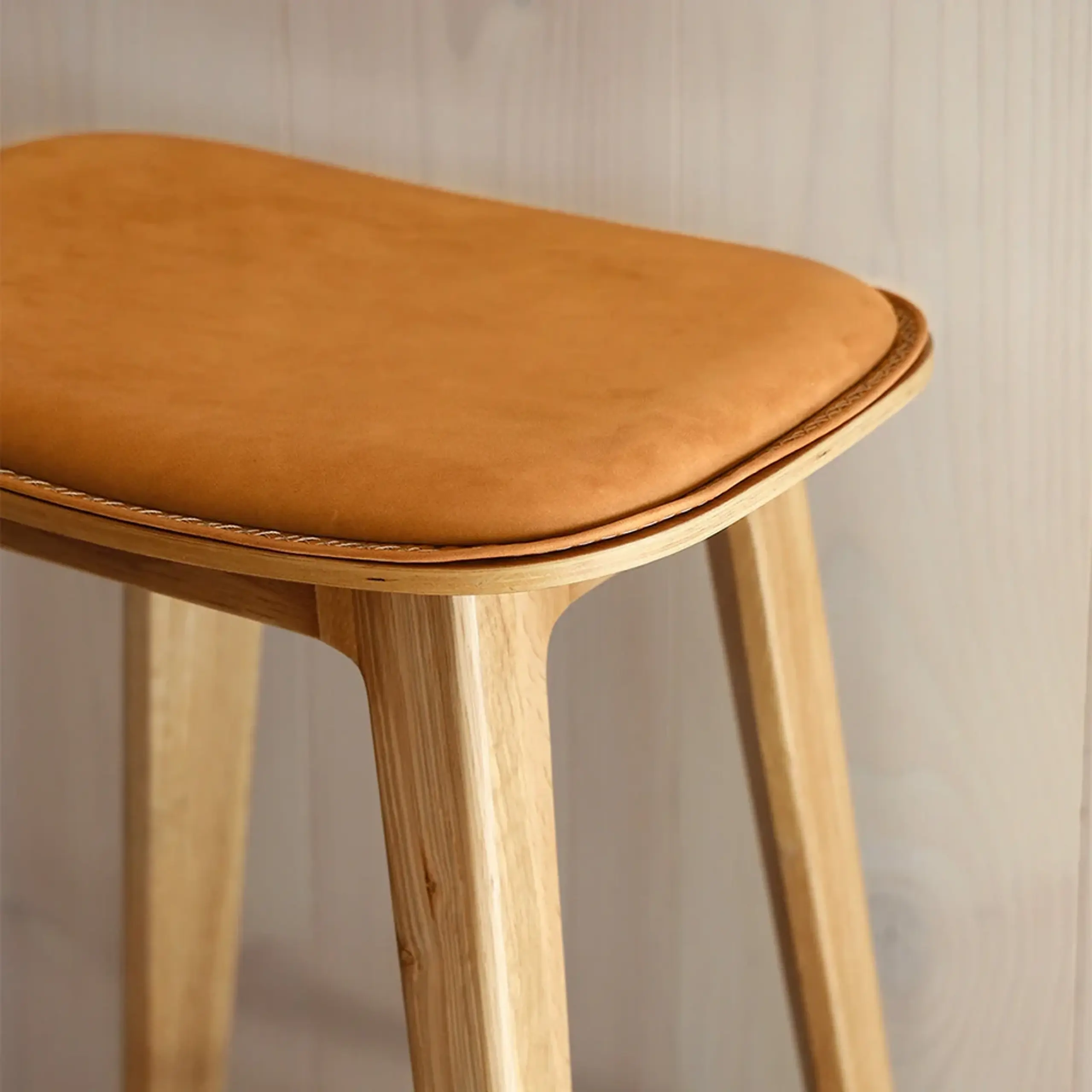 SACKit - Tabouret de bar - Nordic Bar Stool - Luna Carbon / Oak
