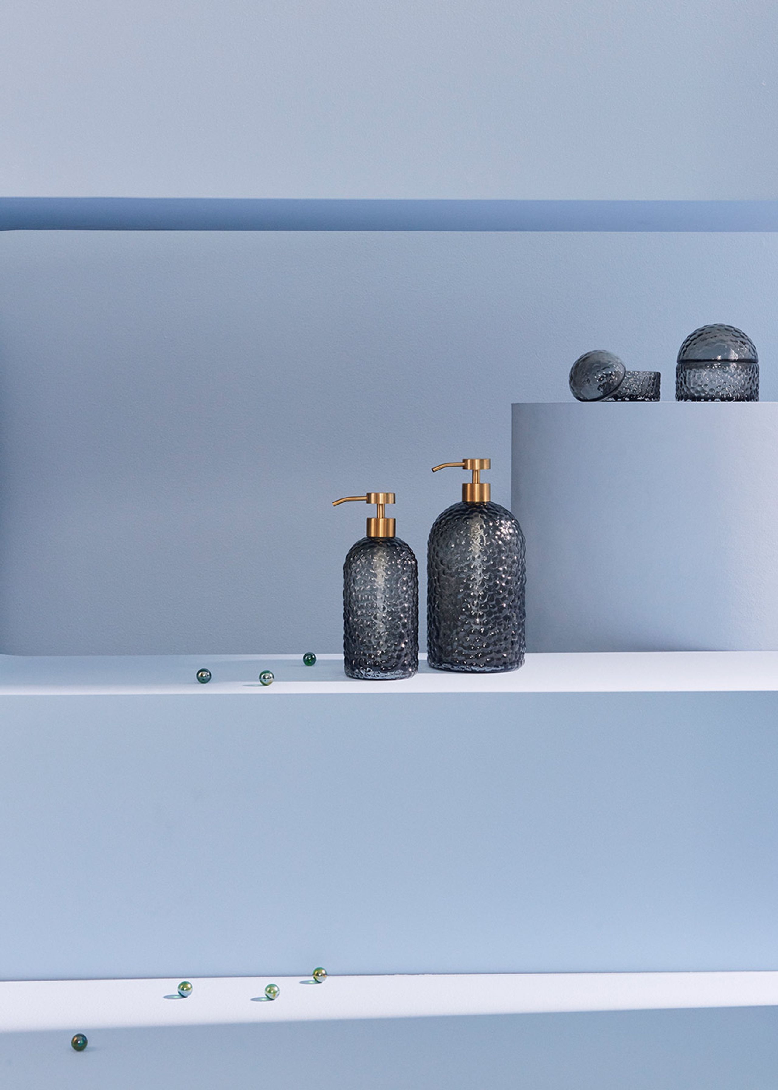 AYTM - Pompe à savon - Arura sæbepumpe - Black/Gold