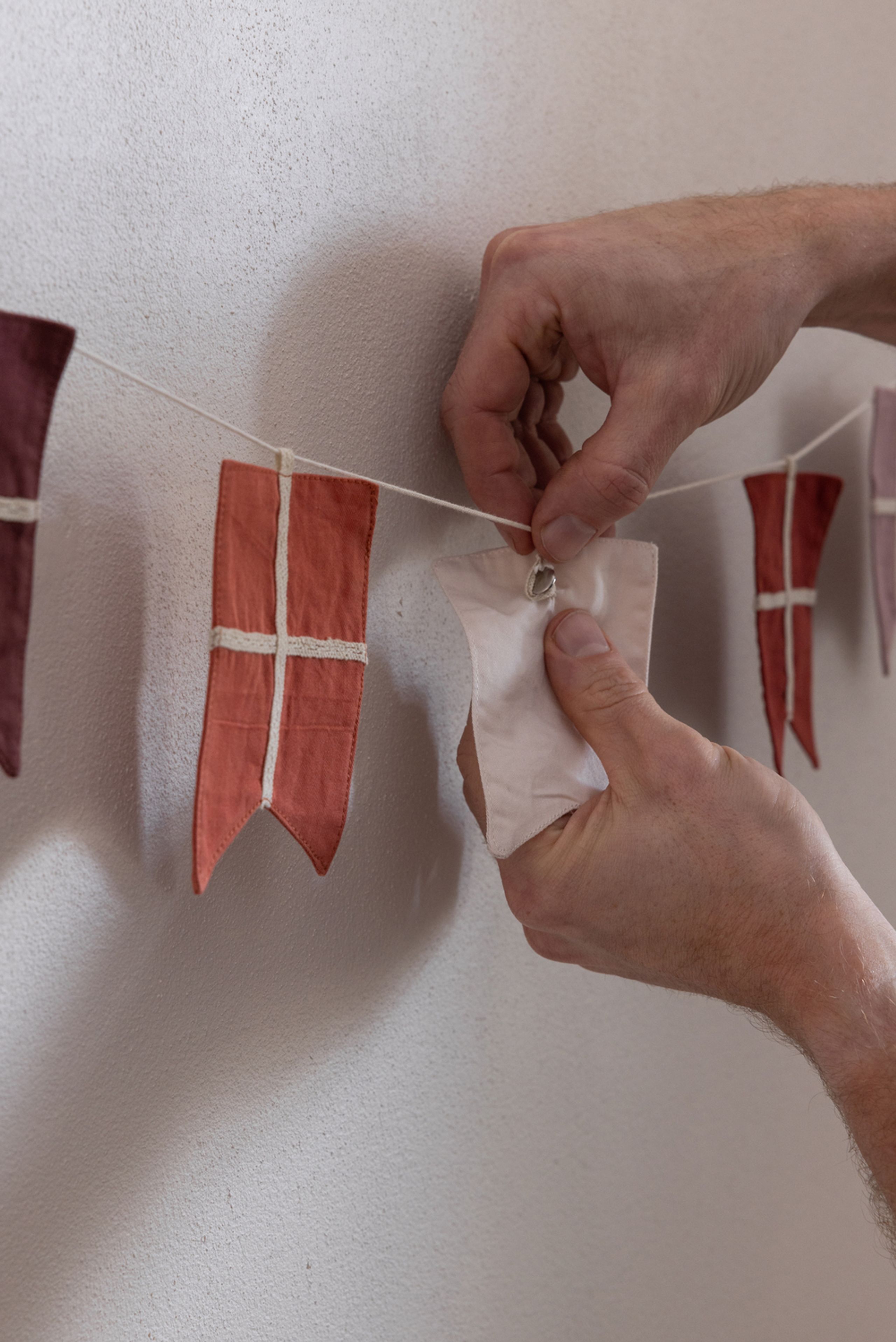 Sebra - Brotdose für Kinder - Birthday Flag Bunting - Rød