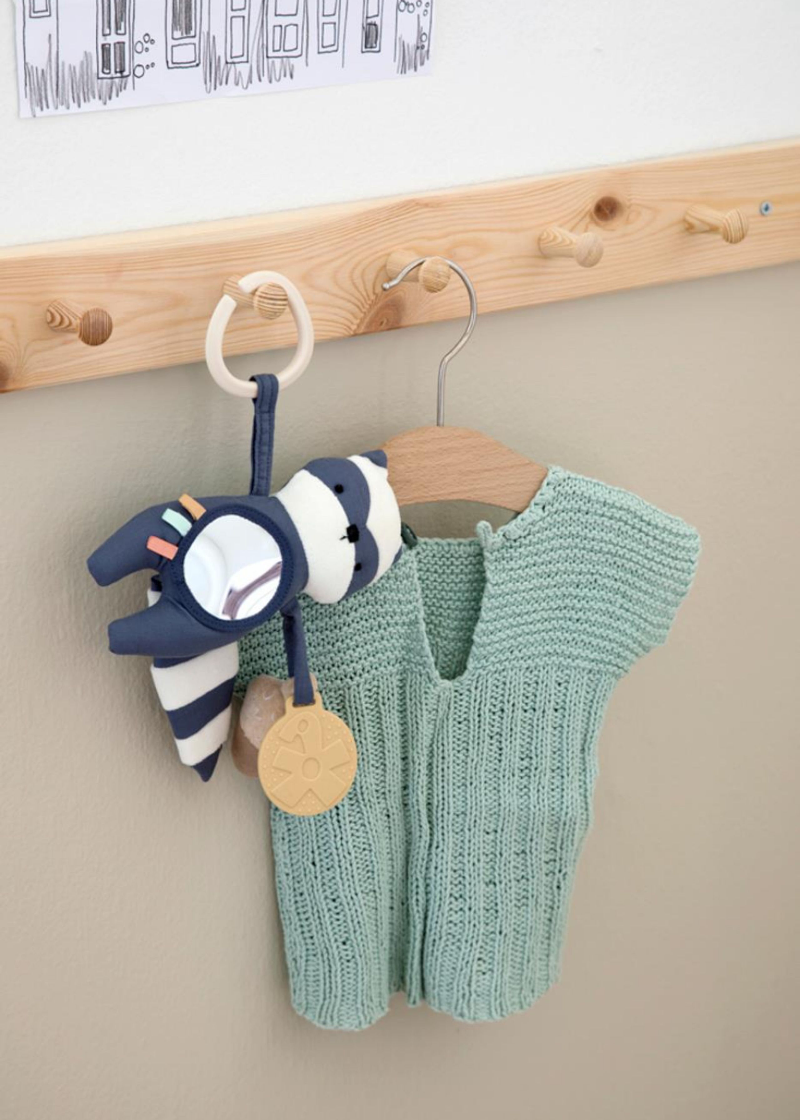 Sebra - Legetøj - Aktivitetslegetøj, Vaskebjørnen Rebel - The Raccoon Rebel