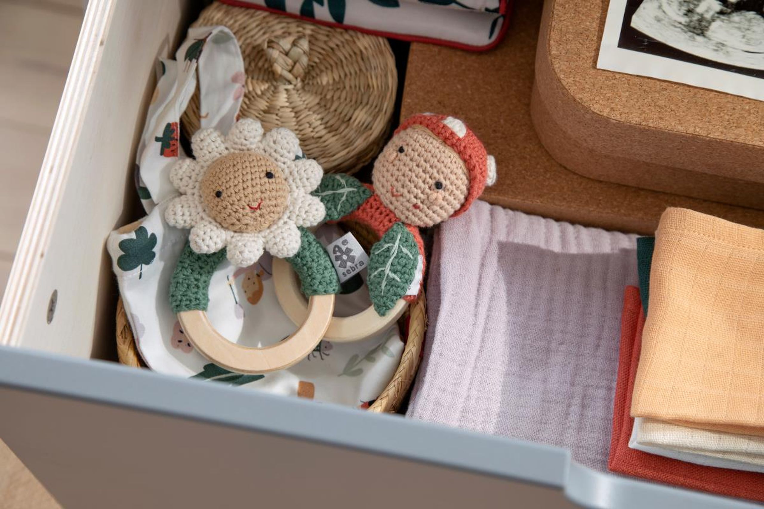 Sebra - Rangle - Hæklet Rangle På Træring - Blomst