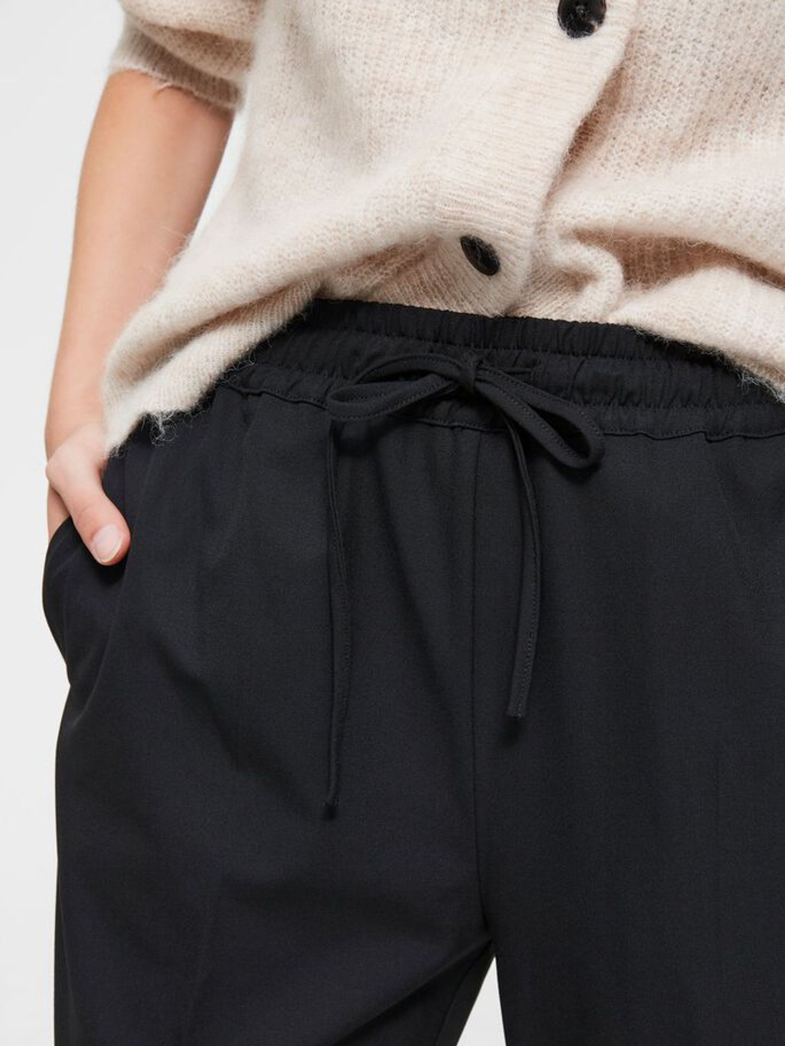 Selected Femme - Broeken - SLFJulie MW Comfort Straight Pants - Black