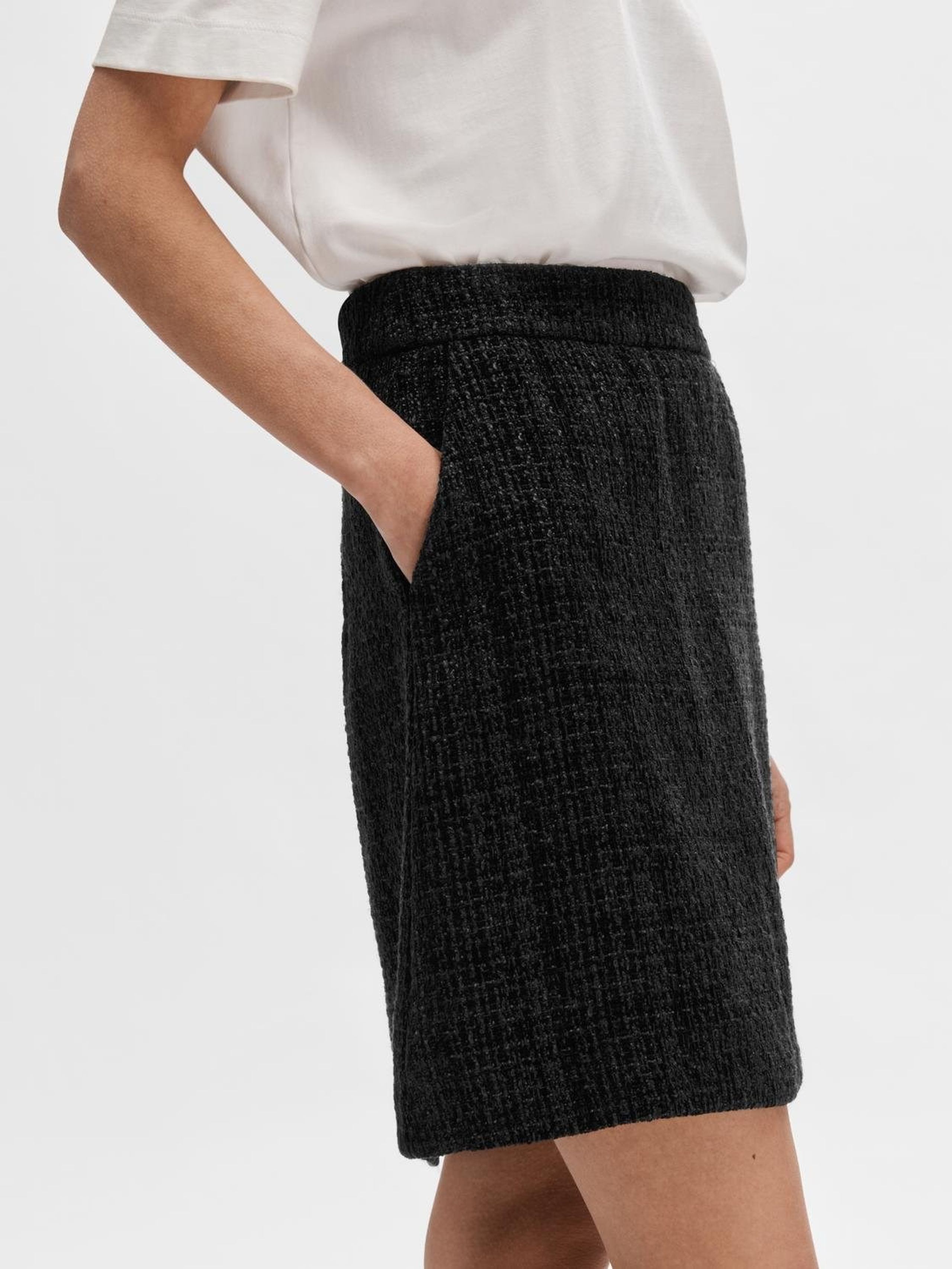 Selected Femme - Rock - SLFMolly-Ula HW Mini Boucle Skirt - Black Boucle
