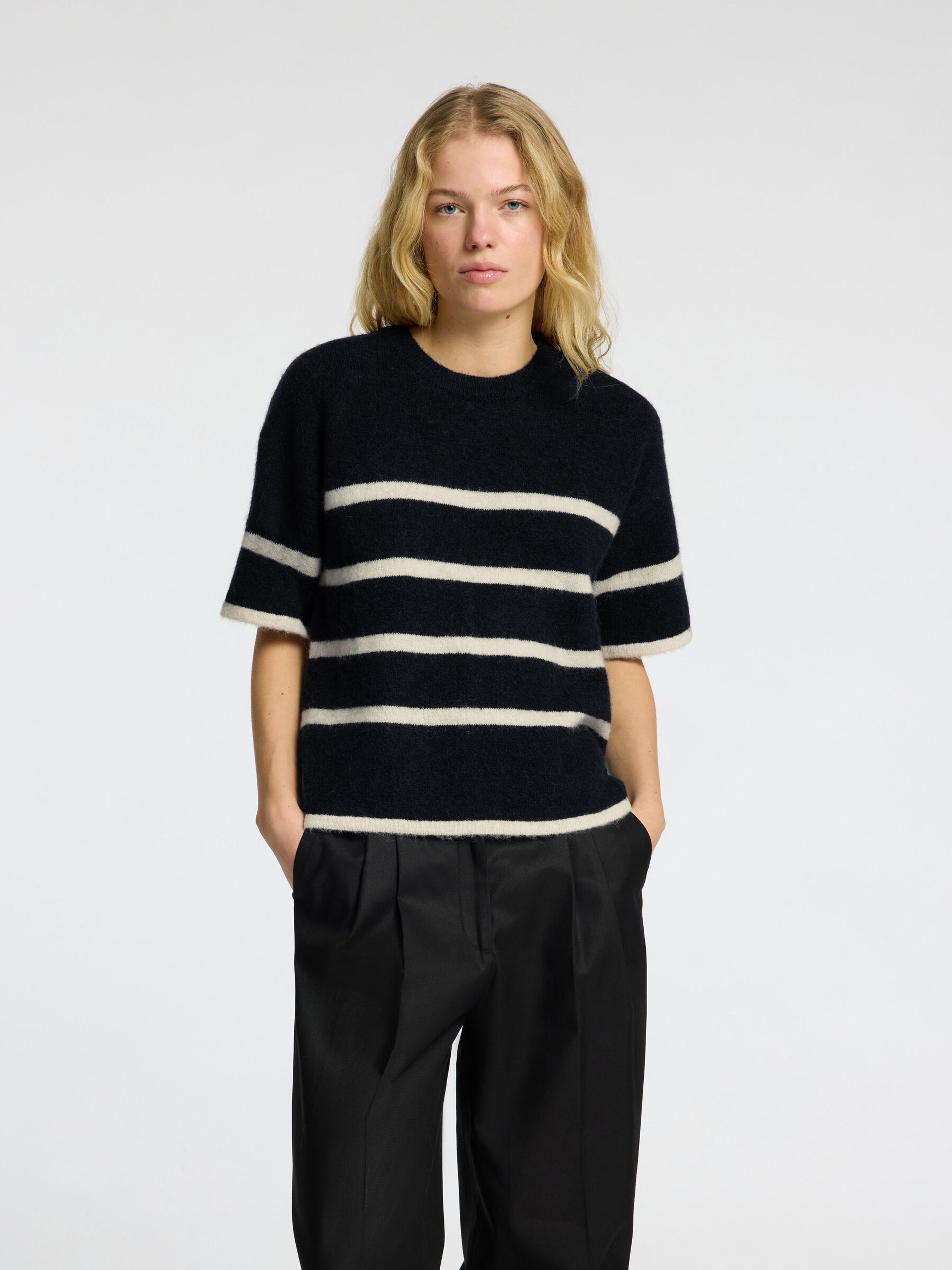 Selected Femme - Strickware - SLFMaline-Liliana 2/4 Knit O-neck - Dark Sapphire/Birch Stripes