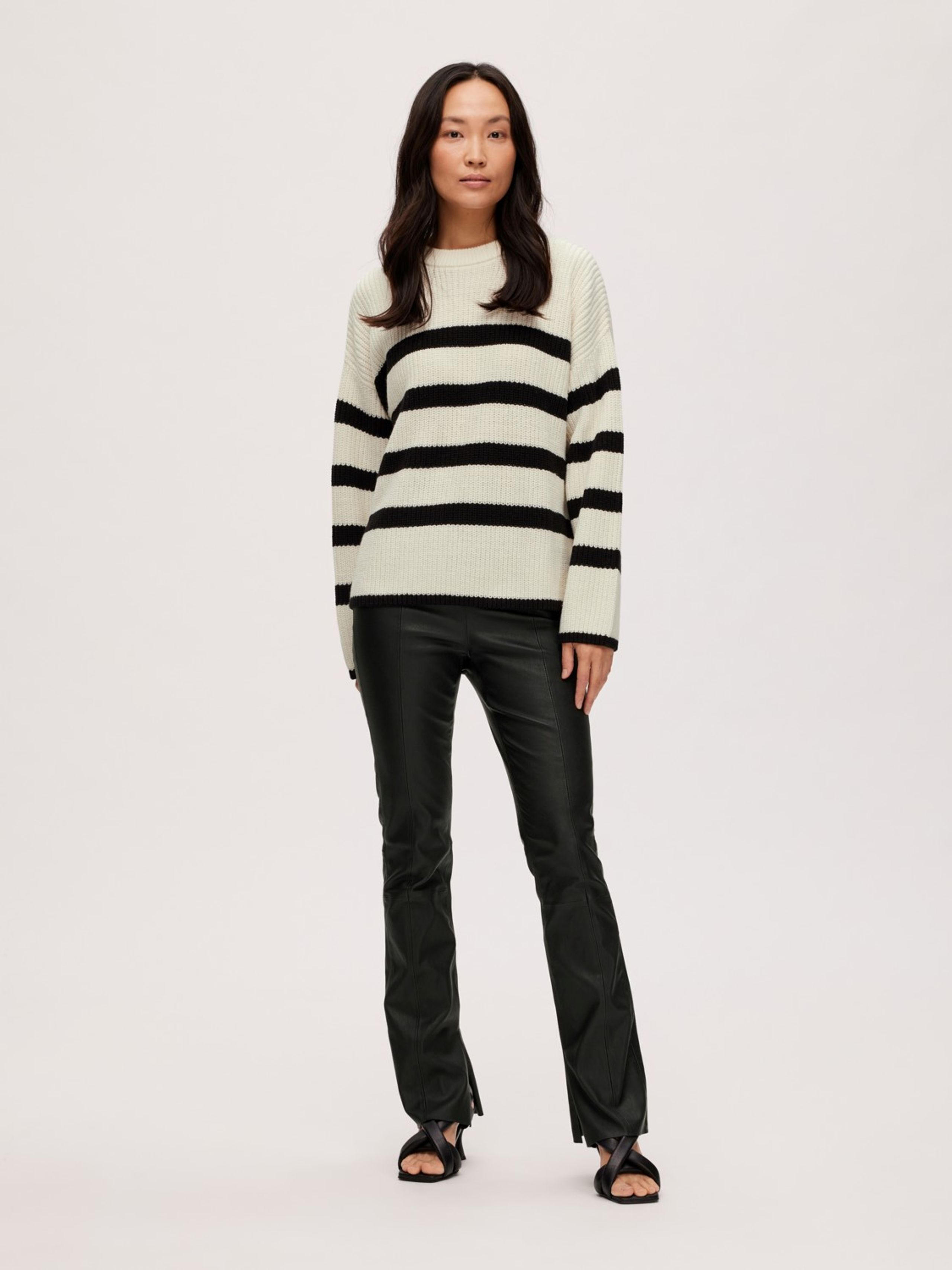 Selected Femme - Knit - SLFBloomie LS Knit O-Neck - Snow White/Black Stripes