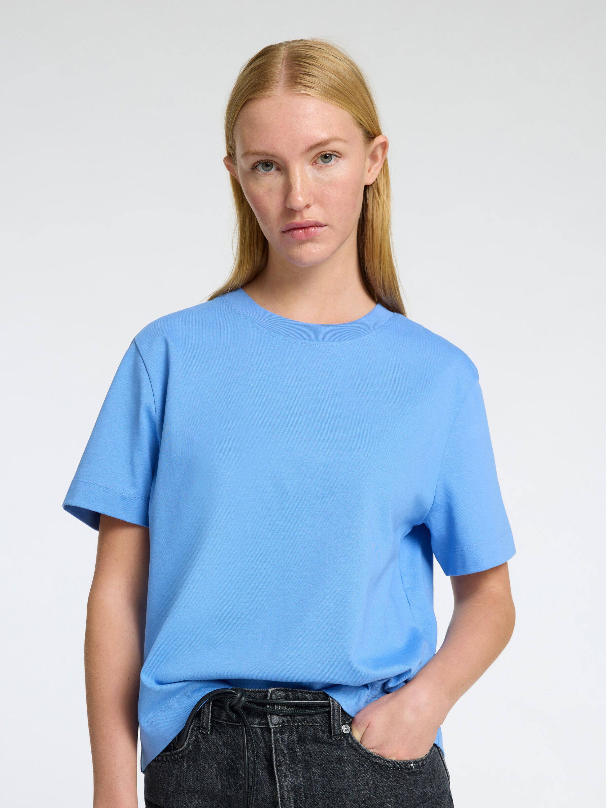 Selected Femme - T-shirt - SLFEssential SS Boxy Tee NOOS - Cornflower Blue