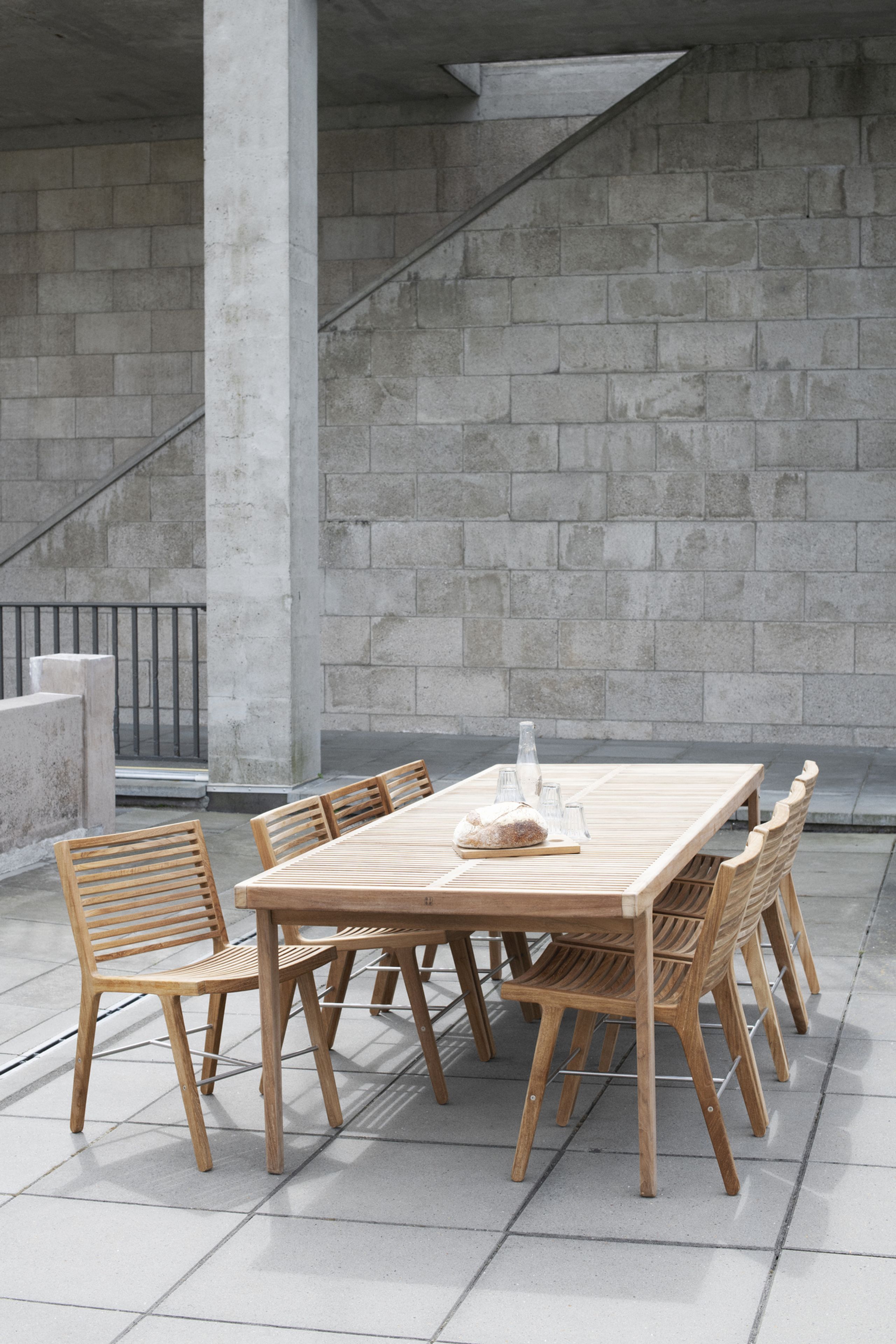 Sibast Furniture - Cable holder - Rib Dining Table - Teak 180