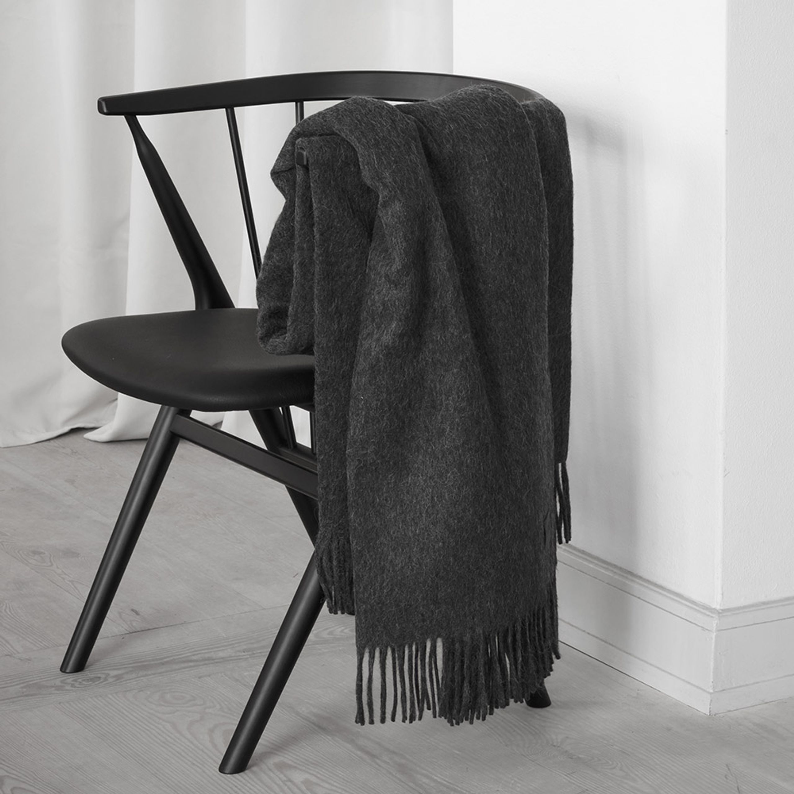 Sibast Furniture - Placa - Alpaca Throw - Dark Grey