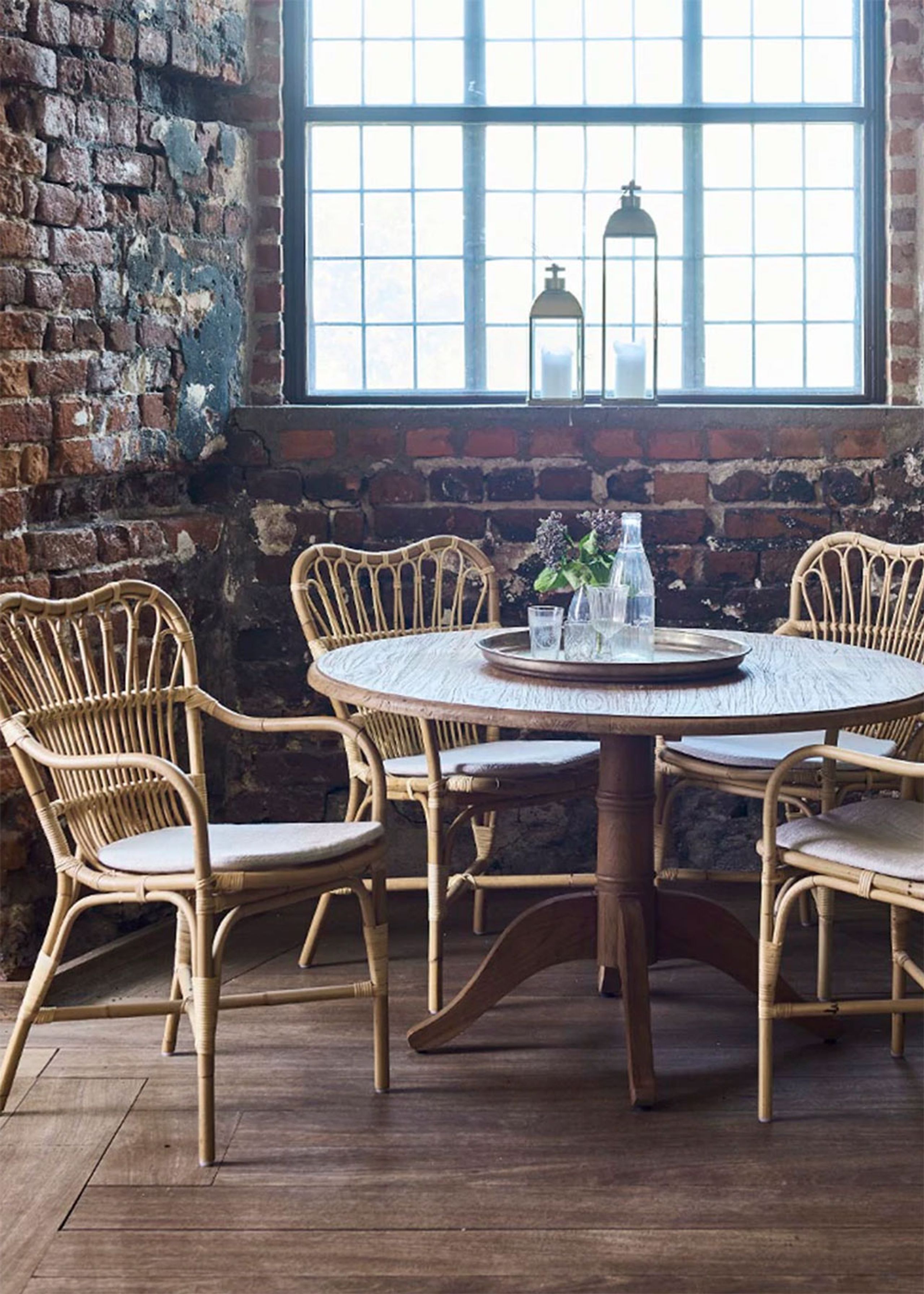 Sika - Dining chair - Margret Spisebordsstol - Stel: Antique / Hynde: A631, Youtoo, Sand